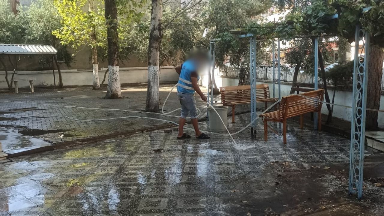 Turgutlu’da Camiler Cuma Namazı Öncesi Yükümlülerce Temizlendi