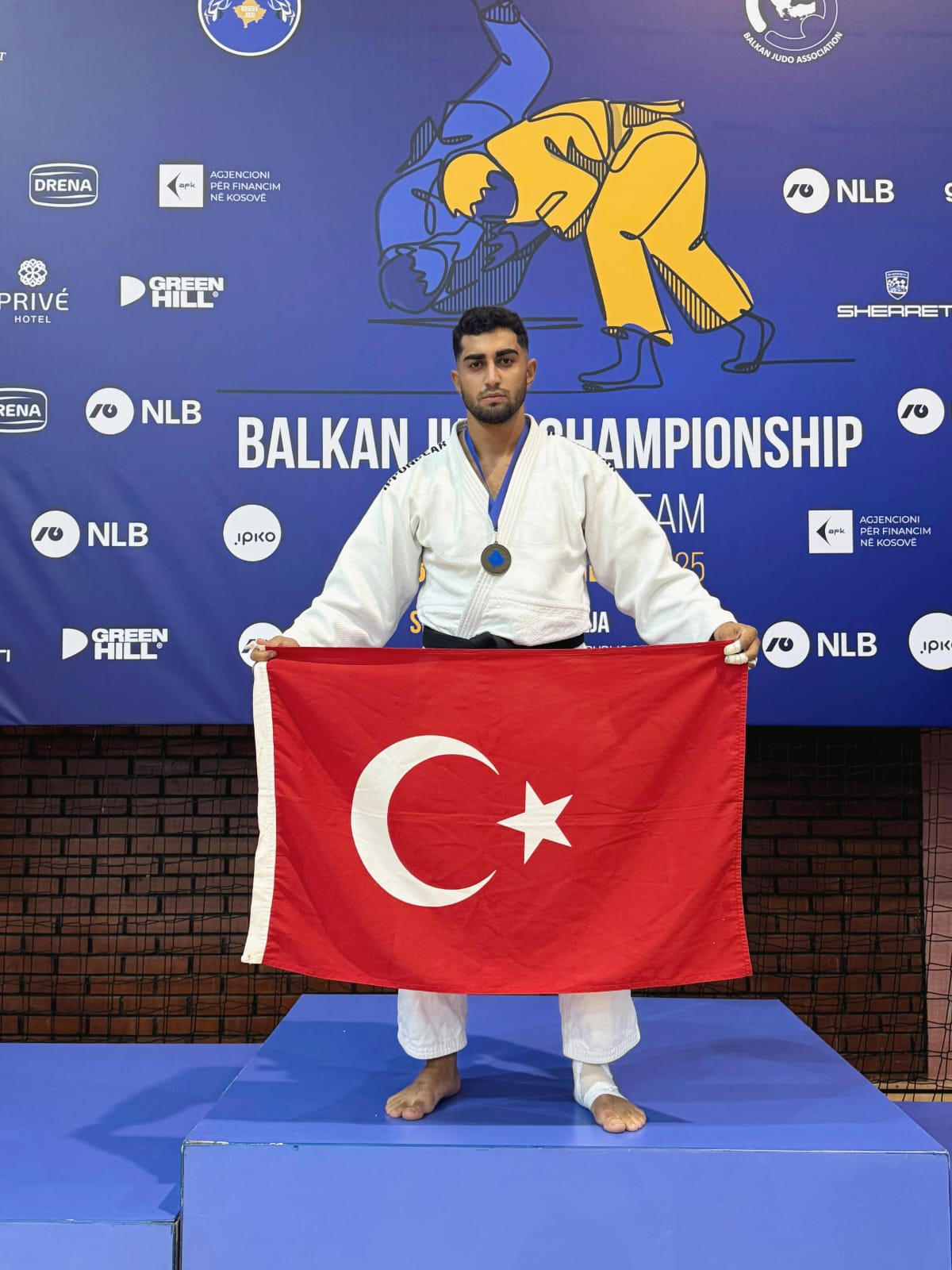 Manisalı milli judocudan Balkan’da bronz madalya