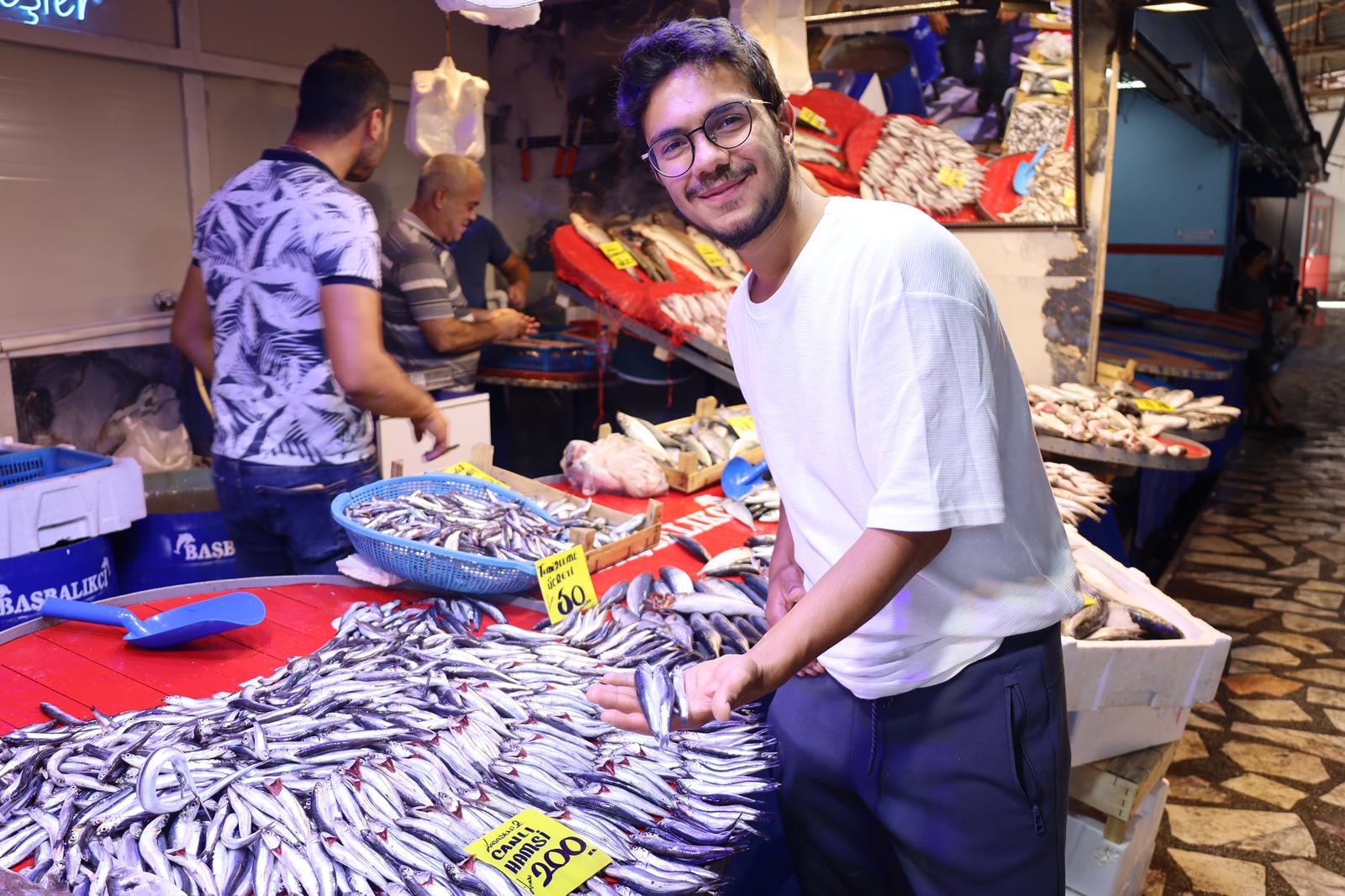 Turgutlu’da Balık Sezonu Açıldı: Tezgahlar Şenlendi