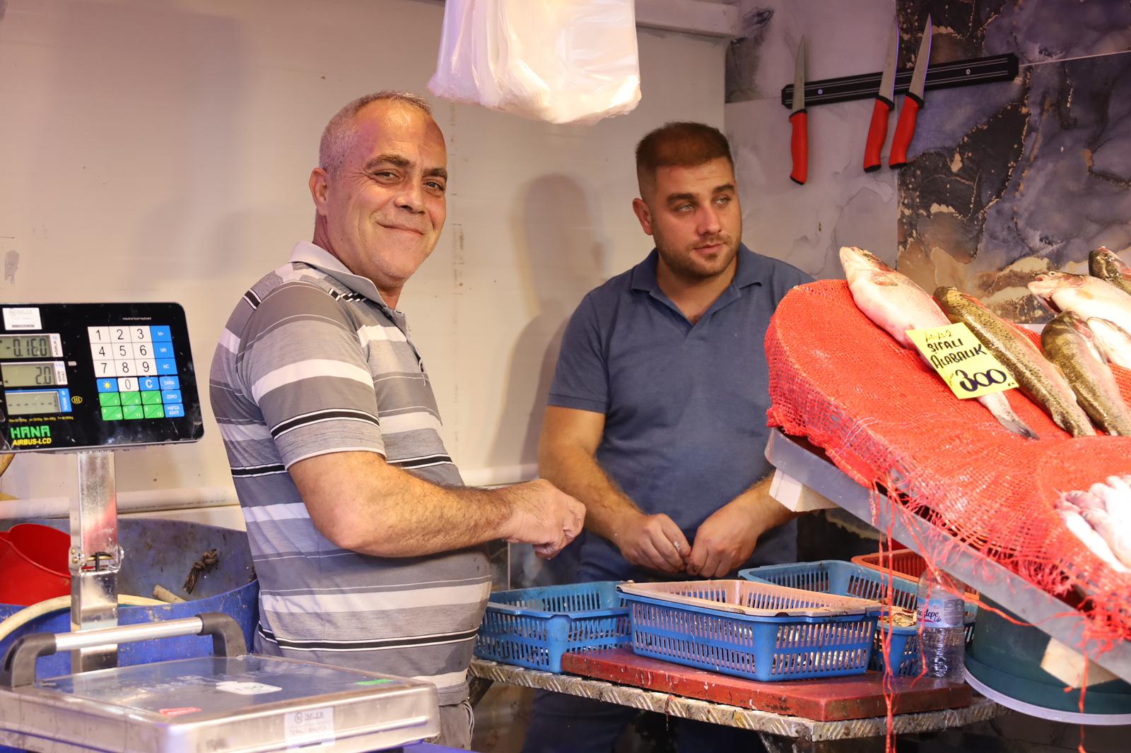 Turgutlu’da Balık Sezonu Açıldı: Tezgahlar Şenlendi