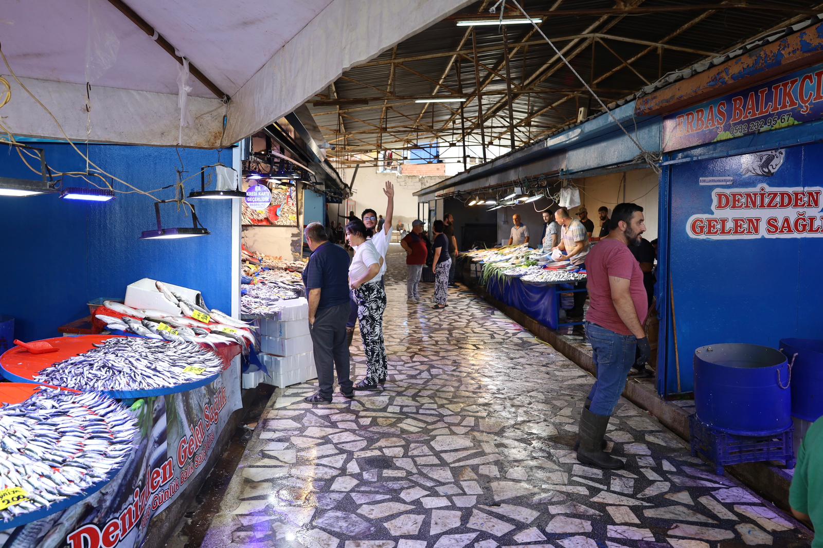 Turgutlu’da Balık Sezonu Açıldı: Tezgahlar Şenlendi
