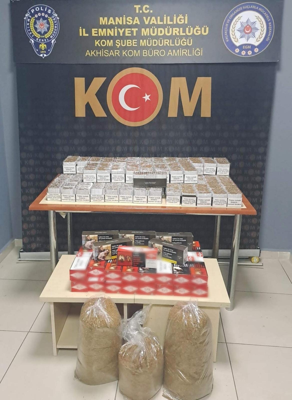 Turgutlu ve 4 ilçede 8 adrese baskın: 9 şüpheli!