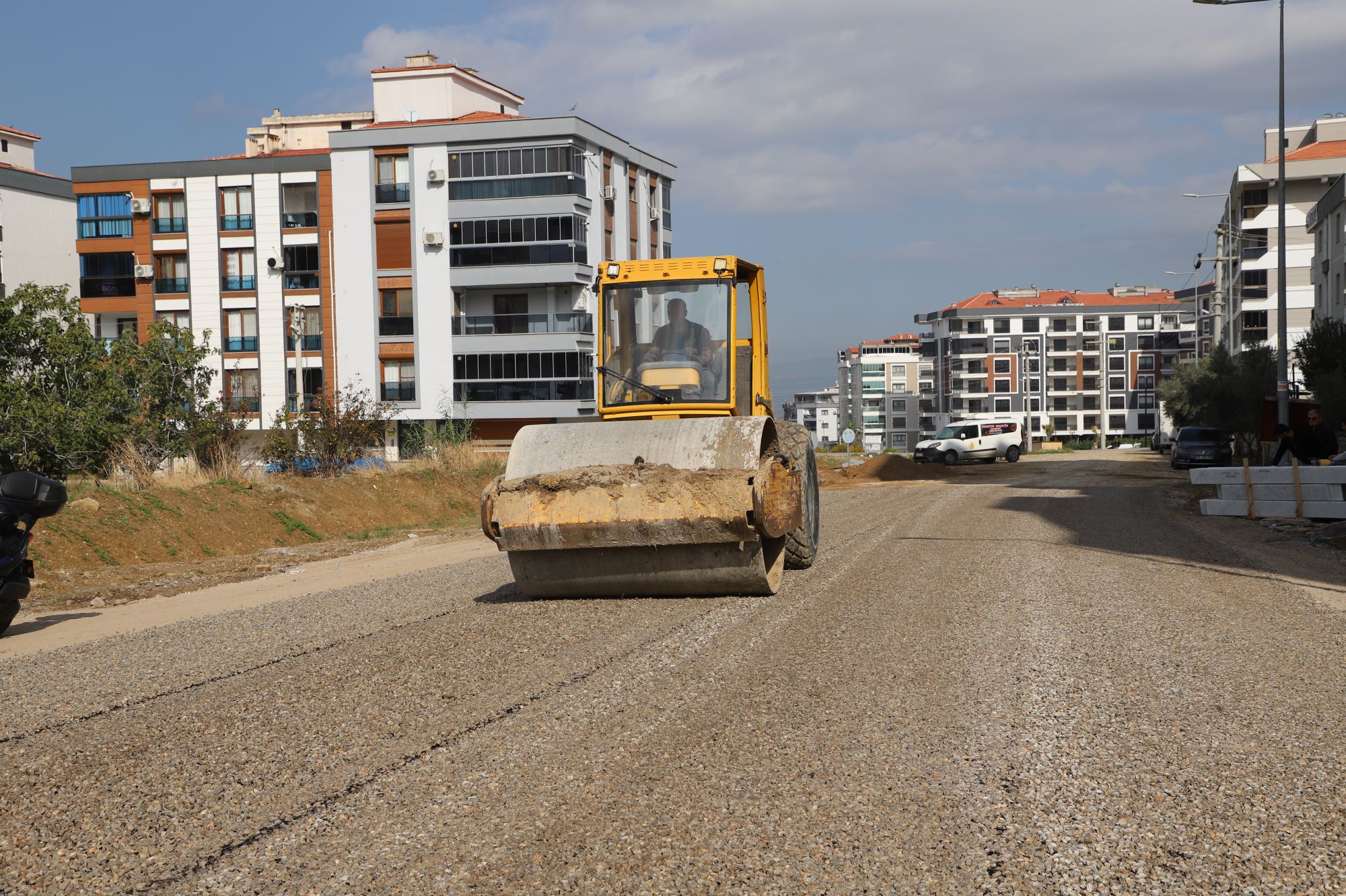 Turgutlu Belediyesi Fen İşlerinden Kent Genelinde Yoğun Çalışma
