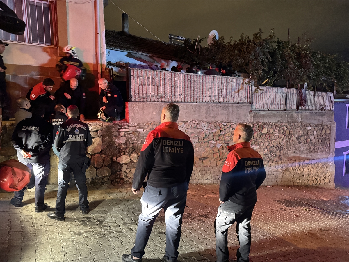 Düğün hazırlığı yaptıkları evin tavanı çöktü: 6 yaralı