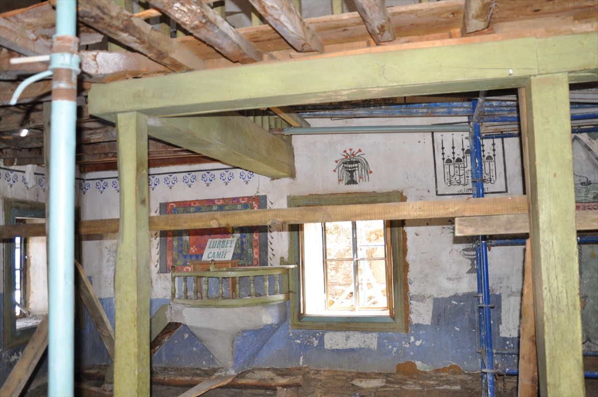 8 kişinin yaşadığı 'Hayalet Köy'deki tarihi cami restore ediliyor