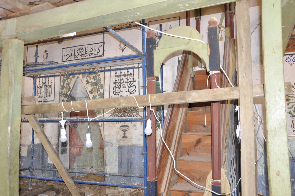 8 kişinin yaşadığı 'Hayalet Köy'deki tarihi cami restore ediliyor
