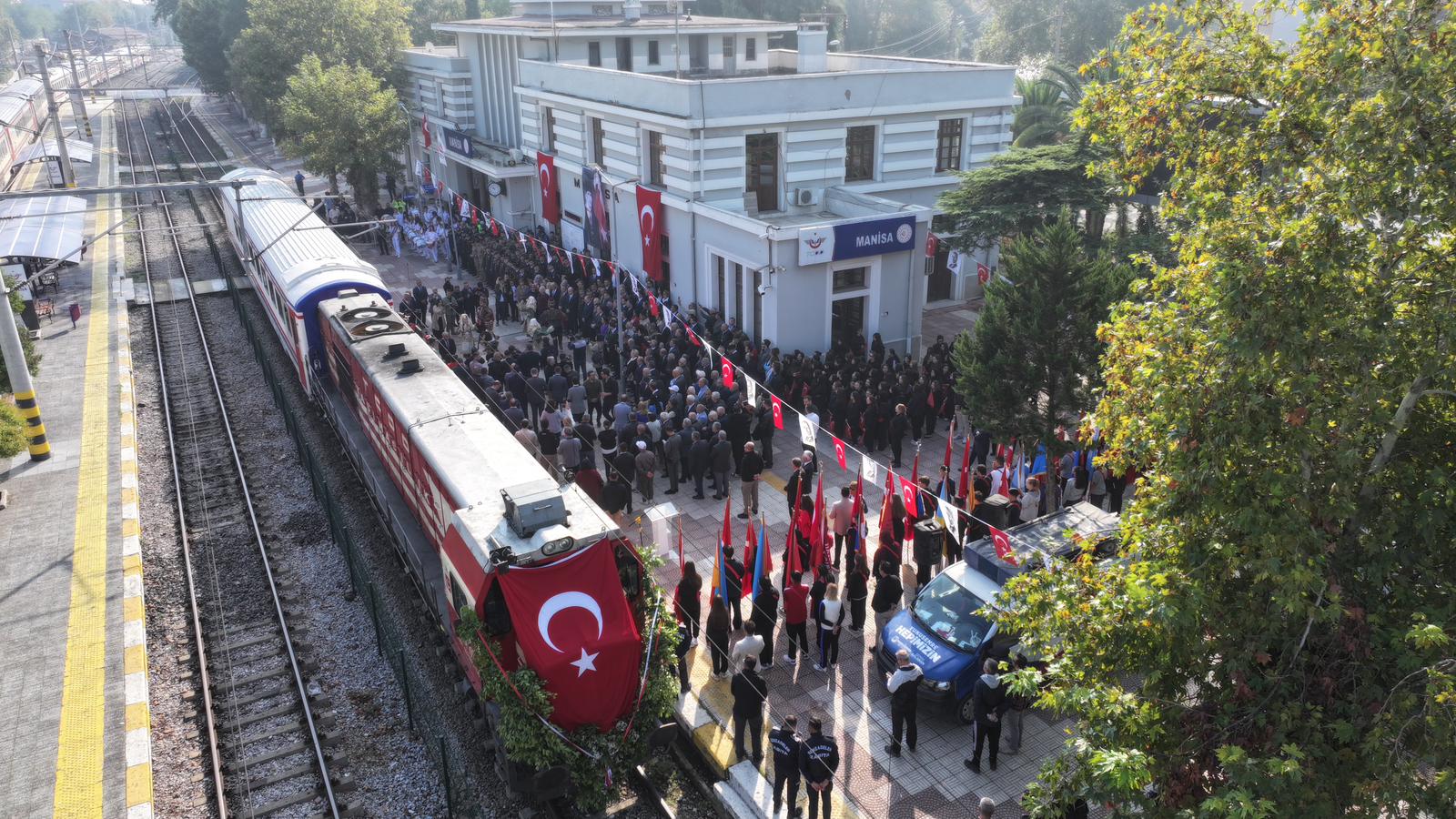 Manisa’da Ata’ya Vefa: Atatürk’ün Gelişinin 100. Yılı Törenle Kutlandı