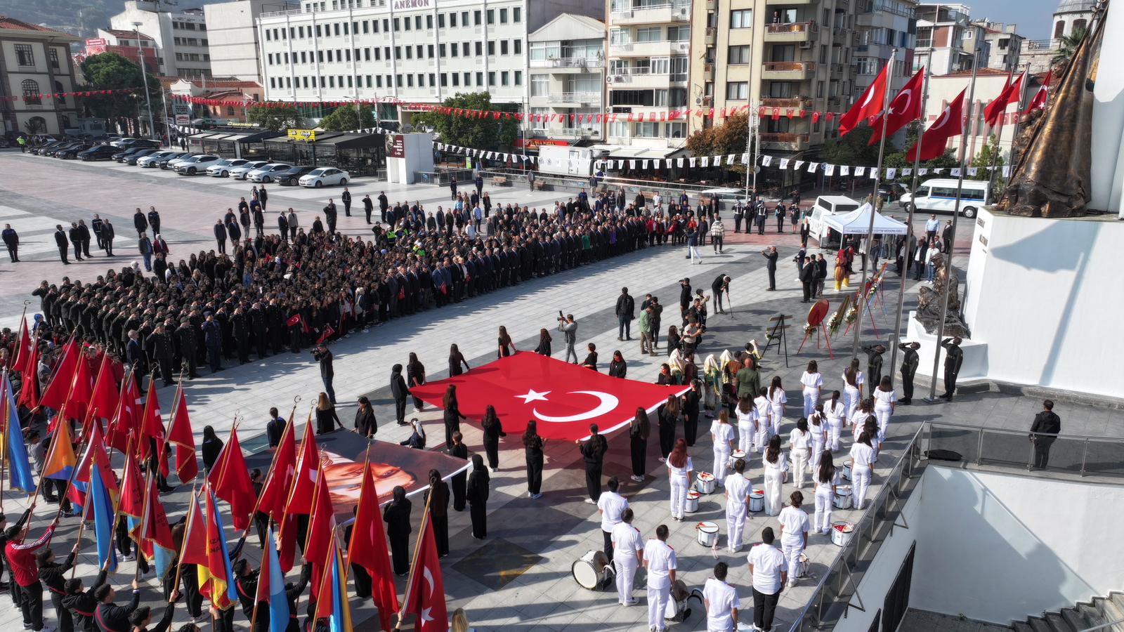 Manisa’da Ata’ya Vefa: Atatürk’ün Gelişinin 100. Yılı Törenle Kutlandı
