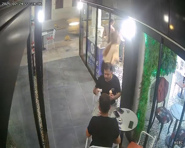 Görünmez kapı: Projeyi çizen de çarptı, çalışan da!