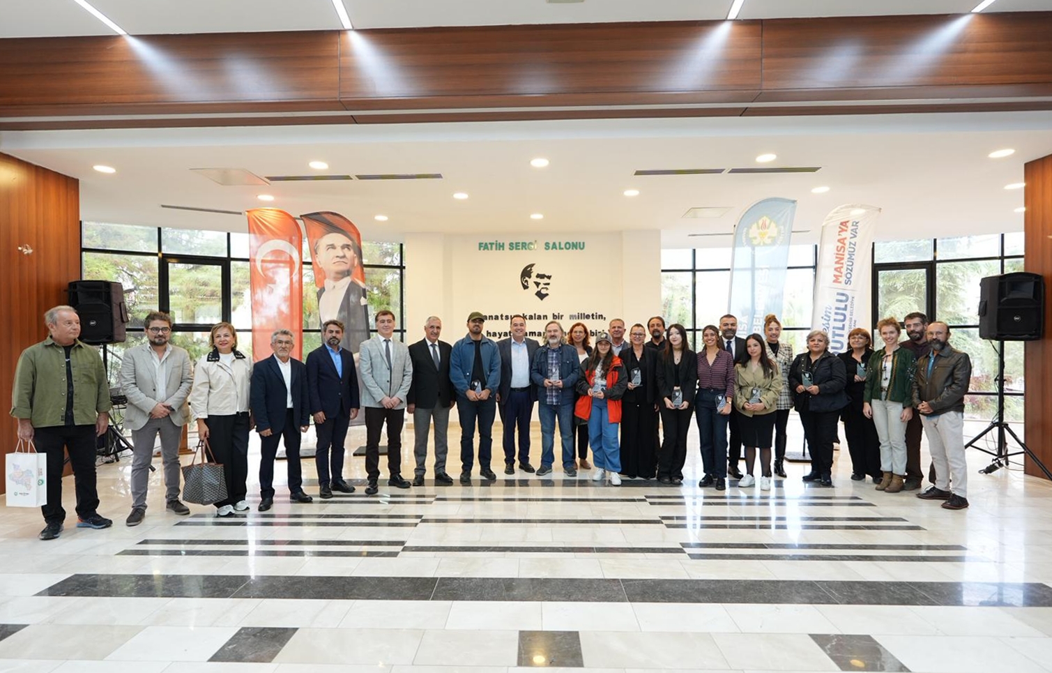 Duvarda Sanat, Şehirde Hayat: Genç Sanatçılar Manisa’yı Güzelleştiriyor