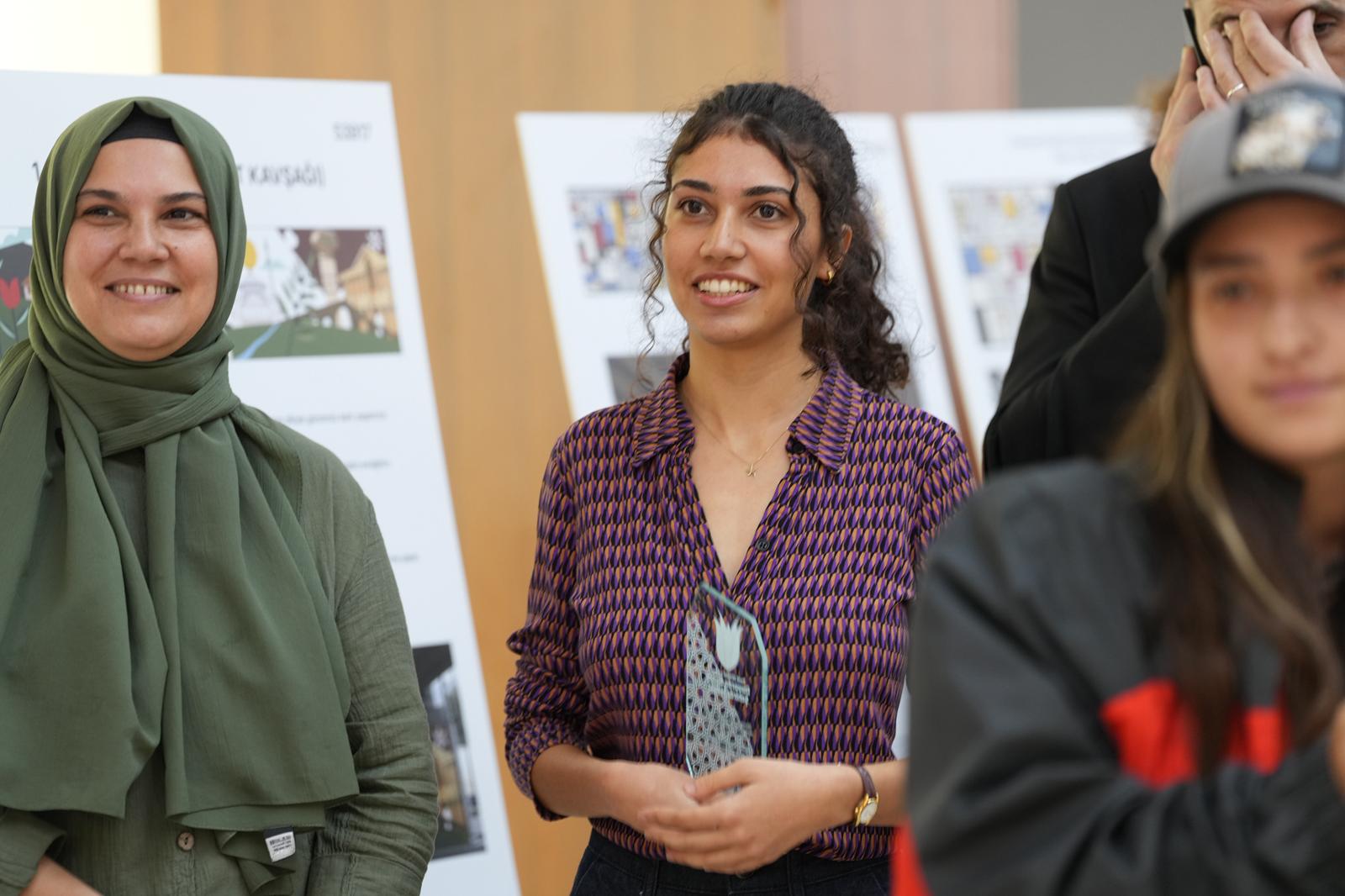 Duvarda Sanat, Şehirde Hayat: Genç Sanatçılar Manisa’yı Güzelleştiriyor
