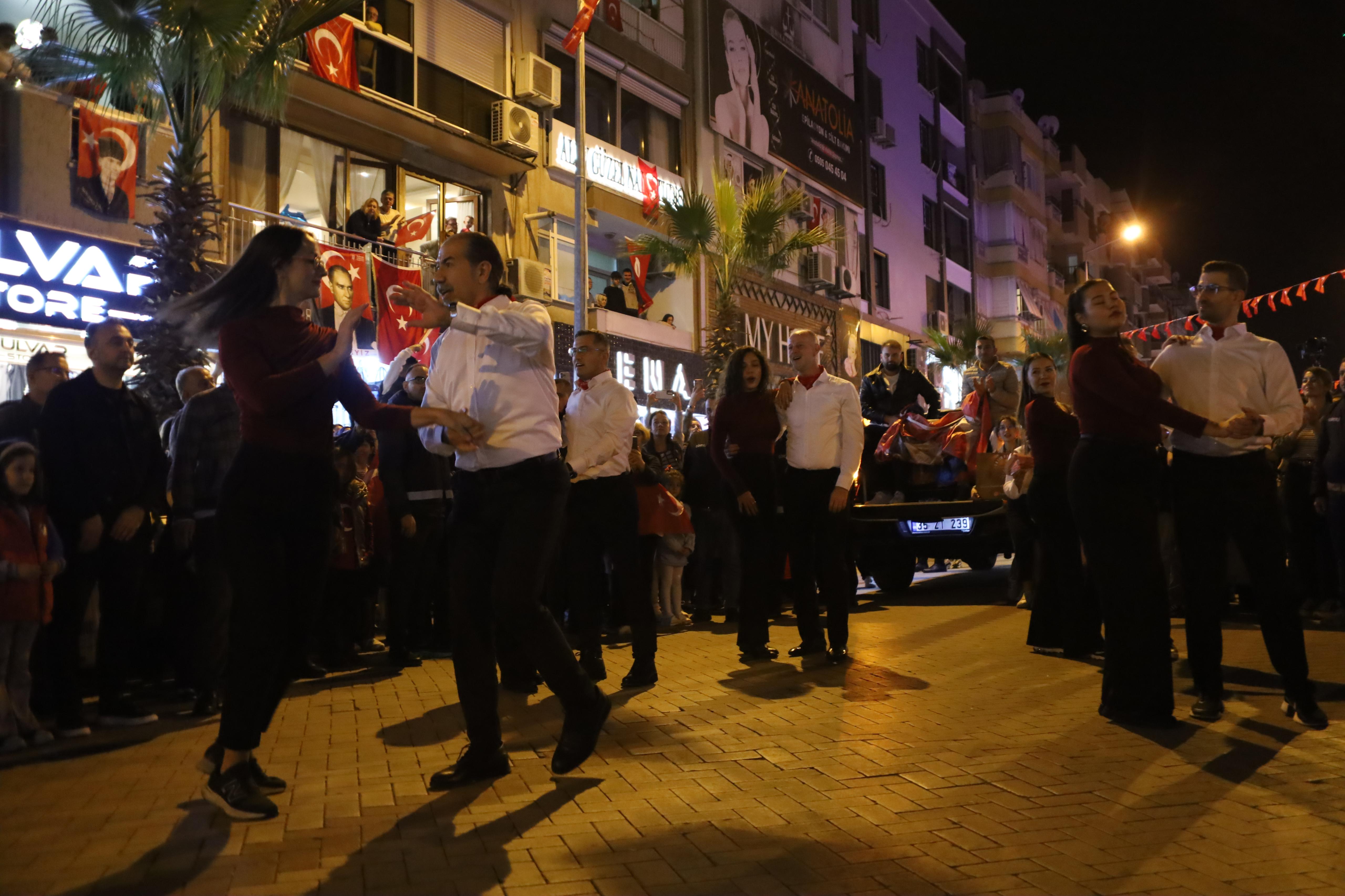 Turgutlu’da Cumhuriyet Coşkusu sokaklara taştı