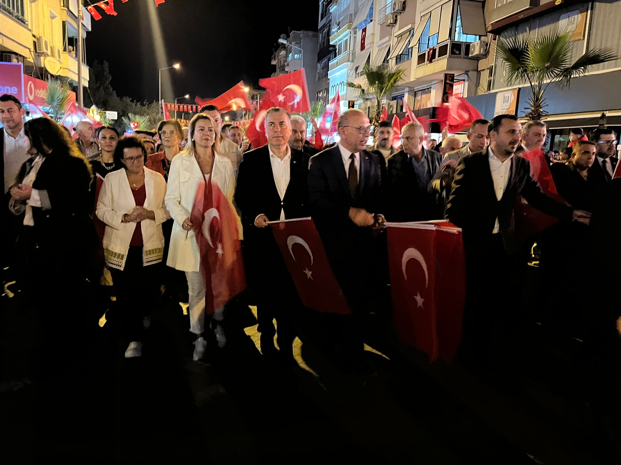 Turgutlu’da Cumhuriyet Coşkusu sokaklara taştı