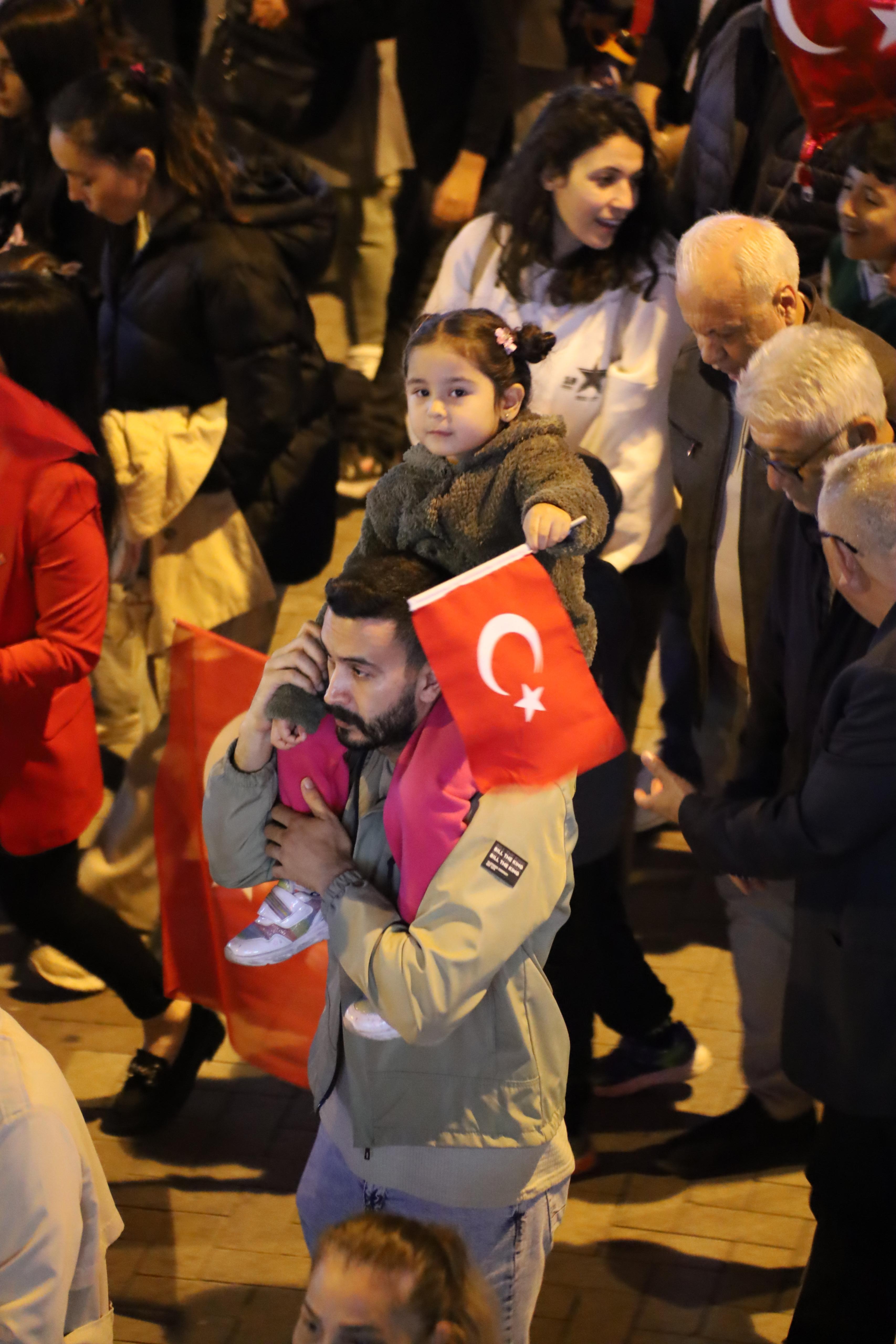 Turgutlu’da Cumhuriyet Coşkusu sokaklara taştı