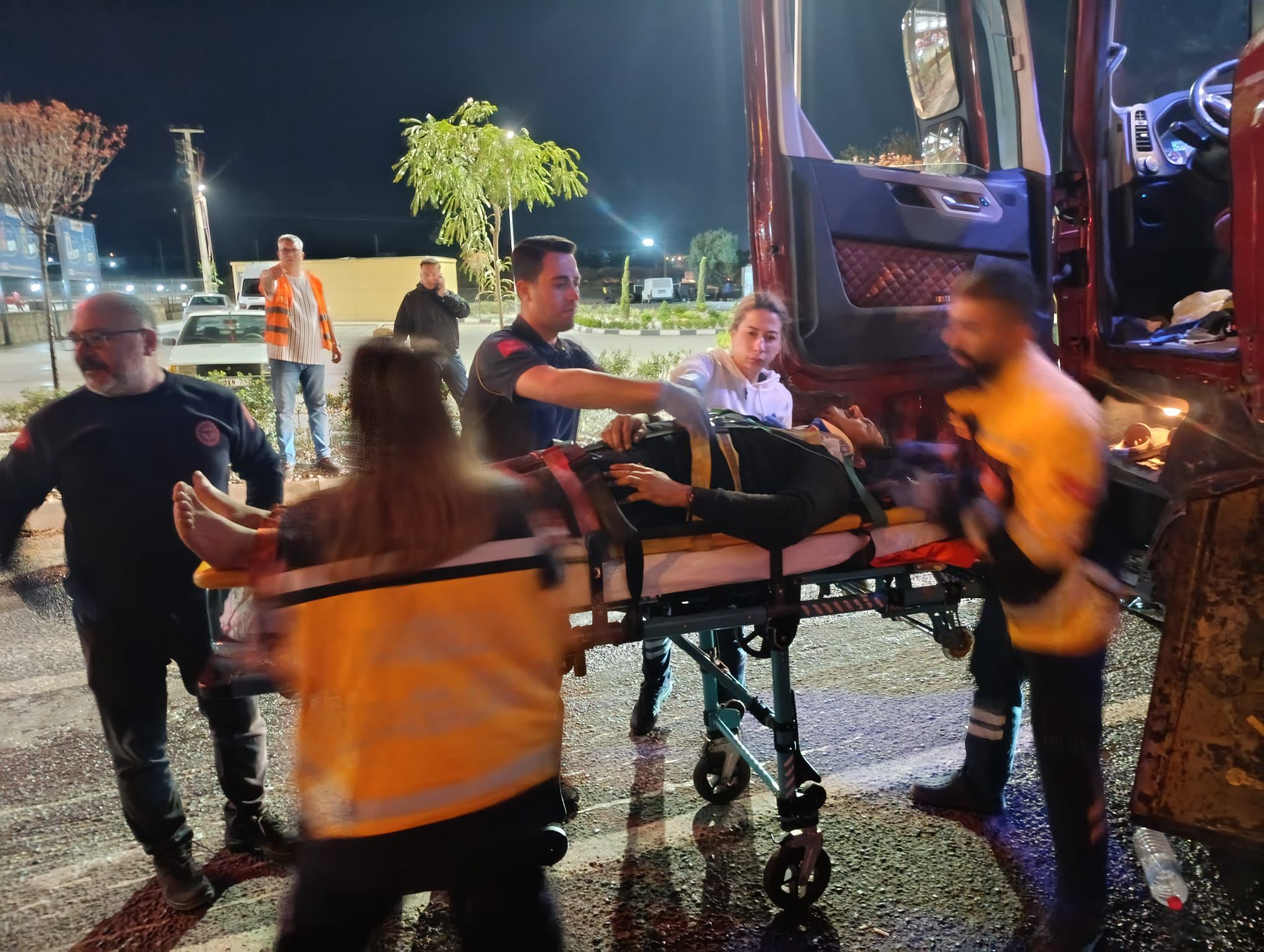 Turgutlu'da TIR ile otomobil çarpıştı: 1 ölü 3 yaralı