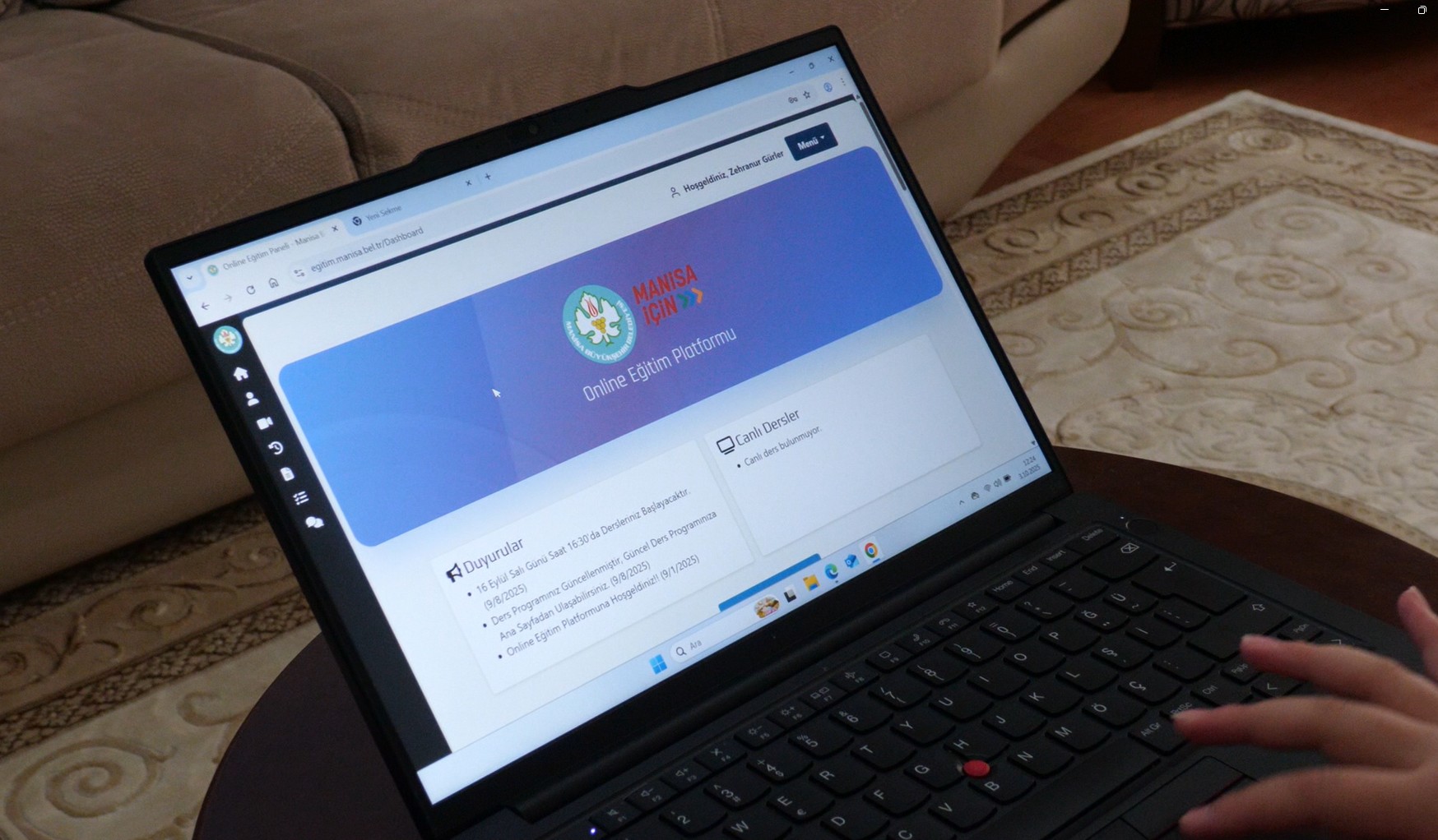 Manisa Büyükşehir’den 17 ilçede online eğitim desteği