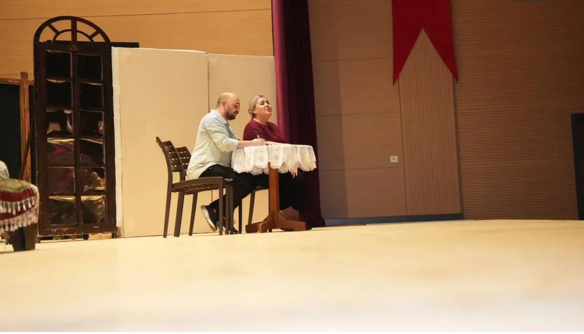Ekrem Gürel Kültür Merkezi’nde tiyatro perdesi açıldı