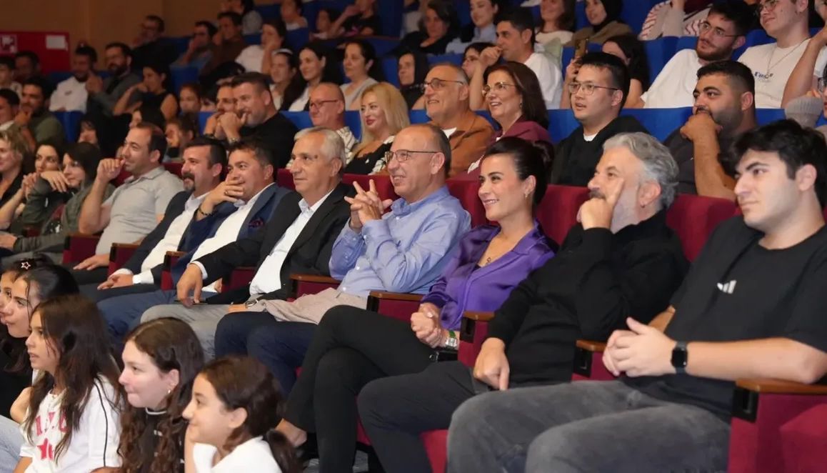 Ekrem Gürel Kültür Merkezi’nde tiyatro perdesi açıldı