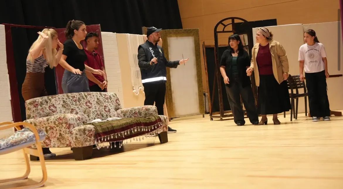 Ekrem Gürel Kültür Merkezi’nde tiyatro perdesi açıldı