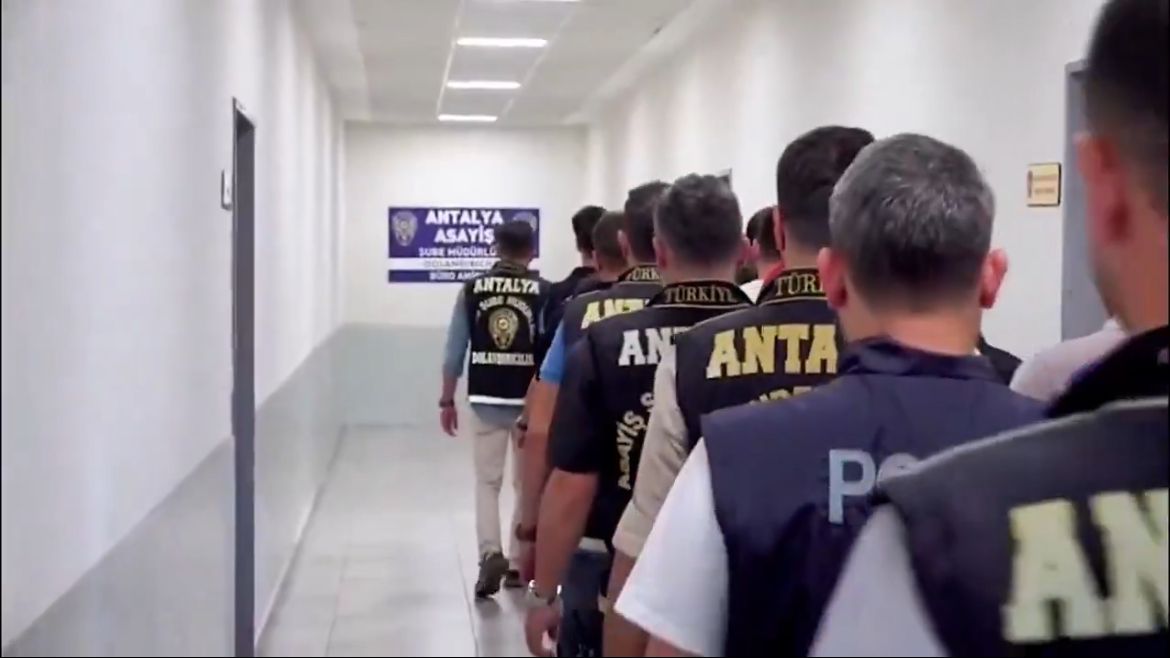 41 ilde operasyon 271 şüpheli yakalandı, aralarında Manisa da var