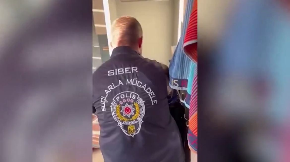 Yasa Dışı Bahis, Dolandırıcılık ve Çocuk Müstehcenliği!  25 ilde dev operasyon! 59 tutuklama