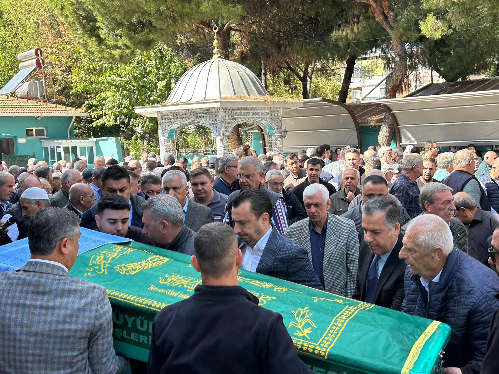 Hakkı Düzdemir son yolculuğuna uğurlandı-4