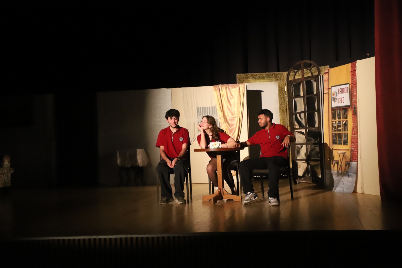 ‘Yarınlara Geç Kalmadan’ Turgutlu'da Yeniden Sahnedeydi