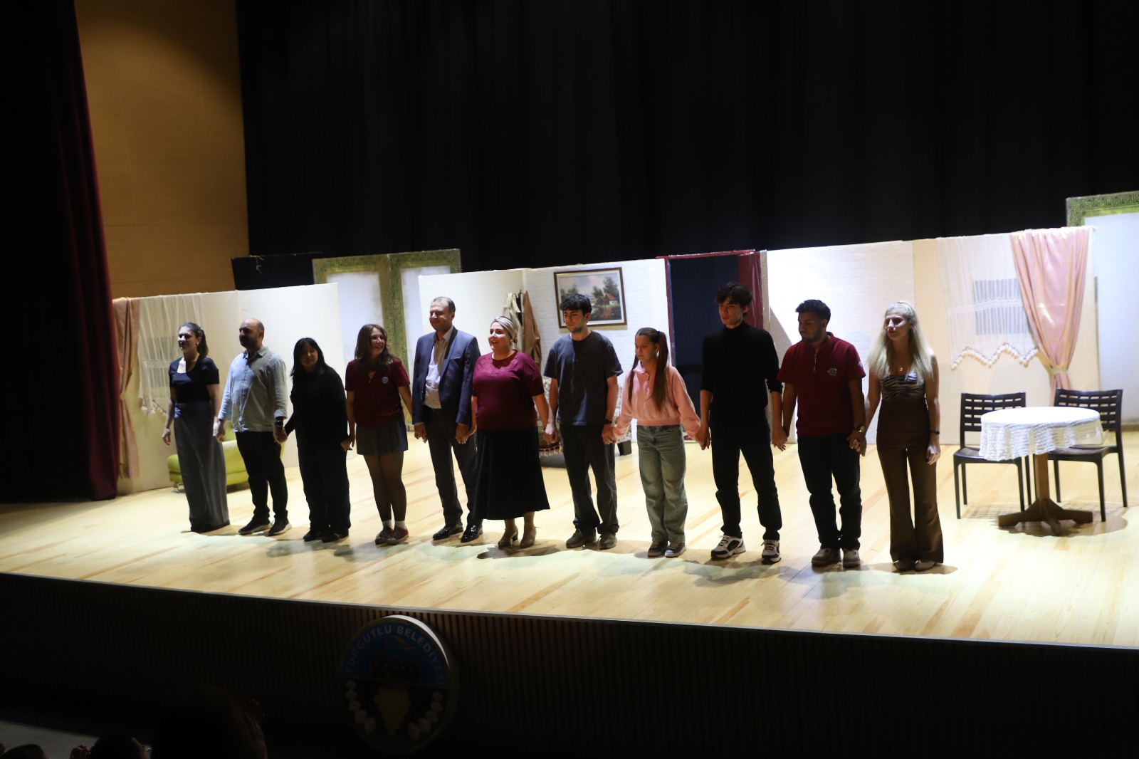 ‘Yarınlara Geç Kalmadan’ Turgutlu'da Yeniden Sahnedeydi