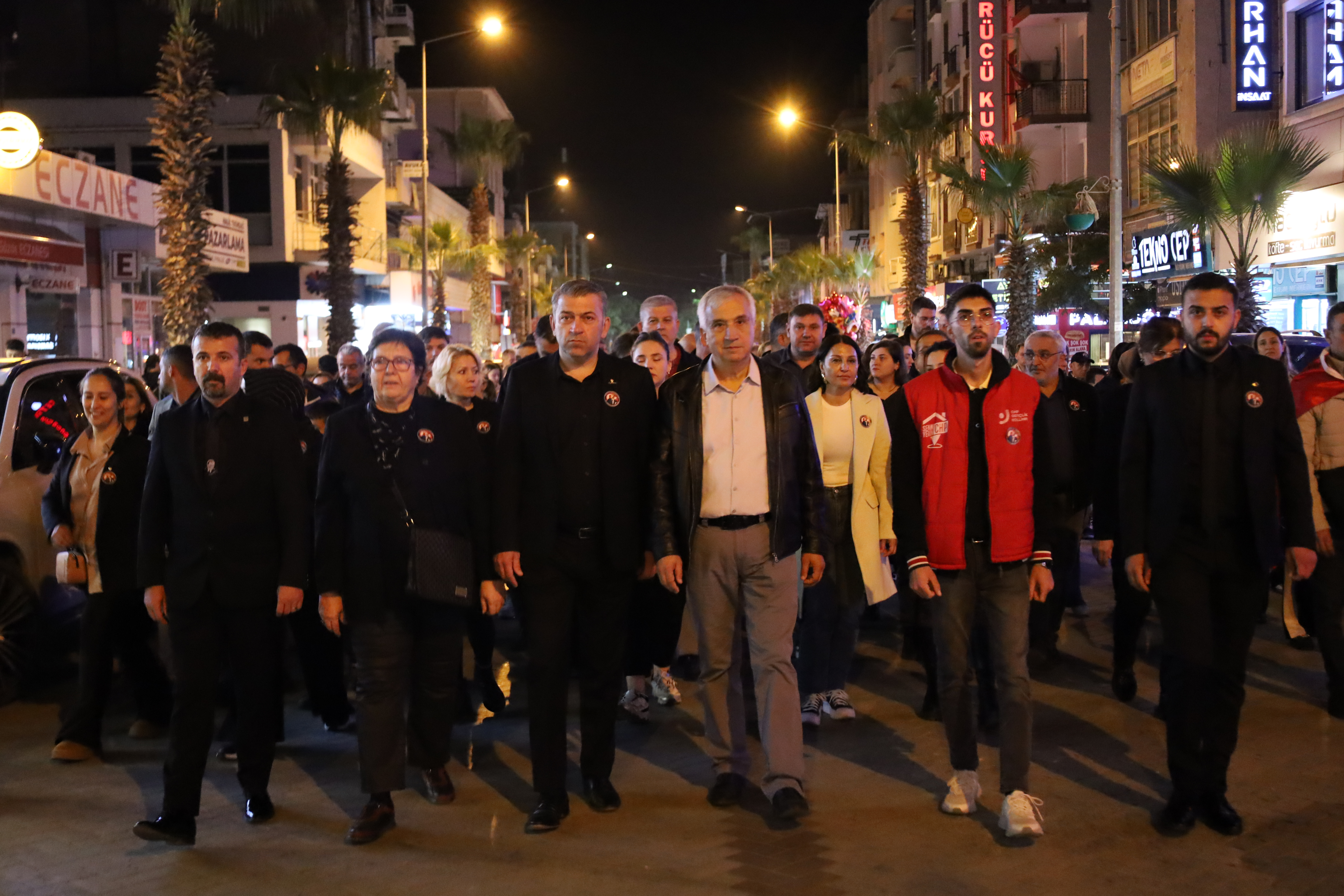 Turgutlu’da “Ata’ya Saygı Yürüyüşü” Düzenlendi