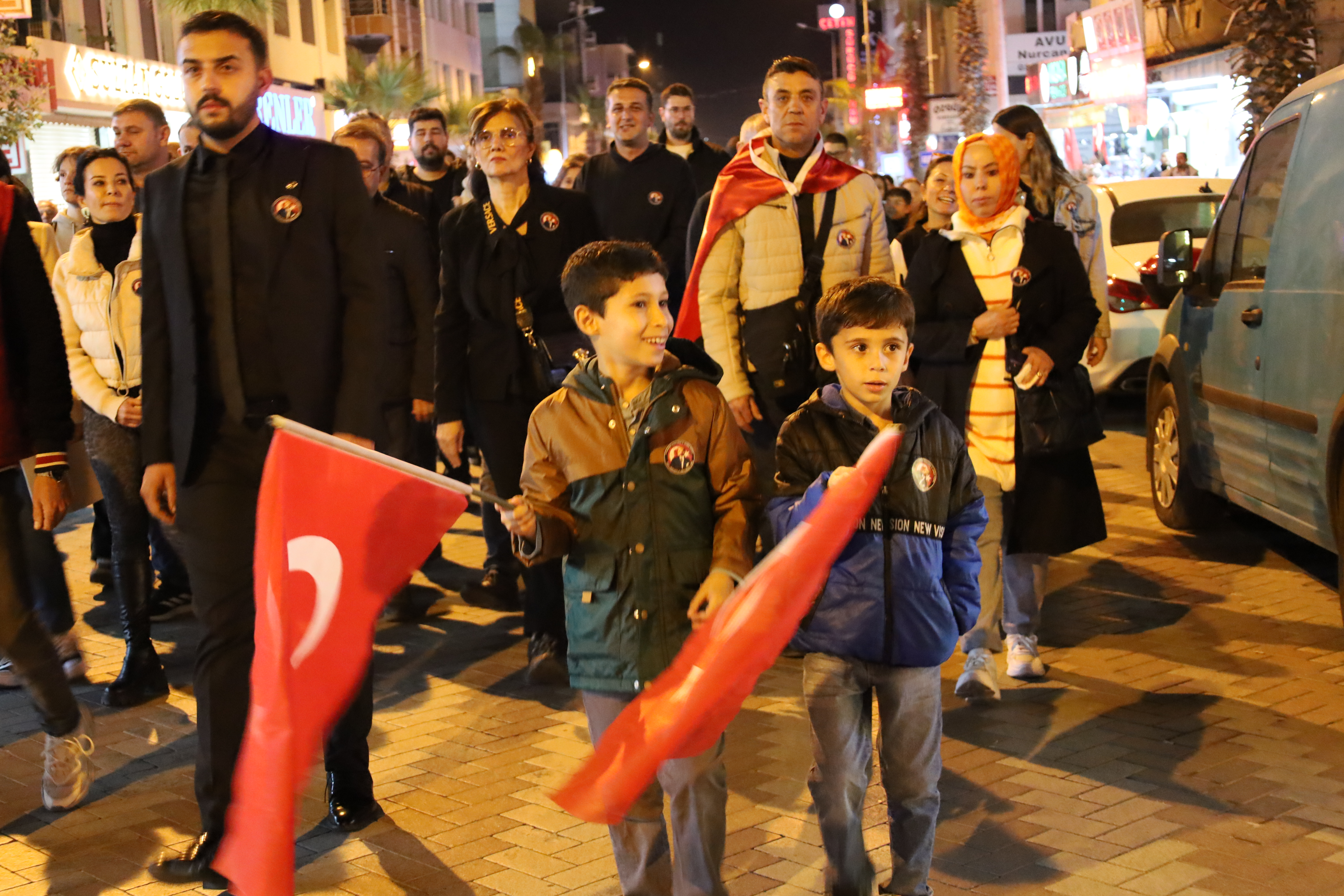 Turgutlu’da “Ata’ya Saygı Yürüyüşü” Düzenlendi