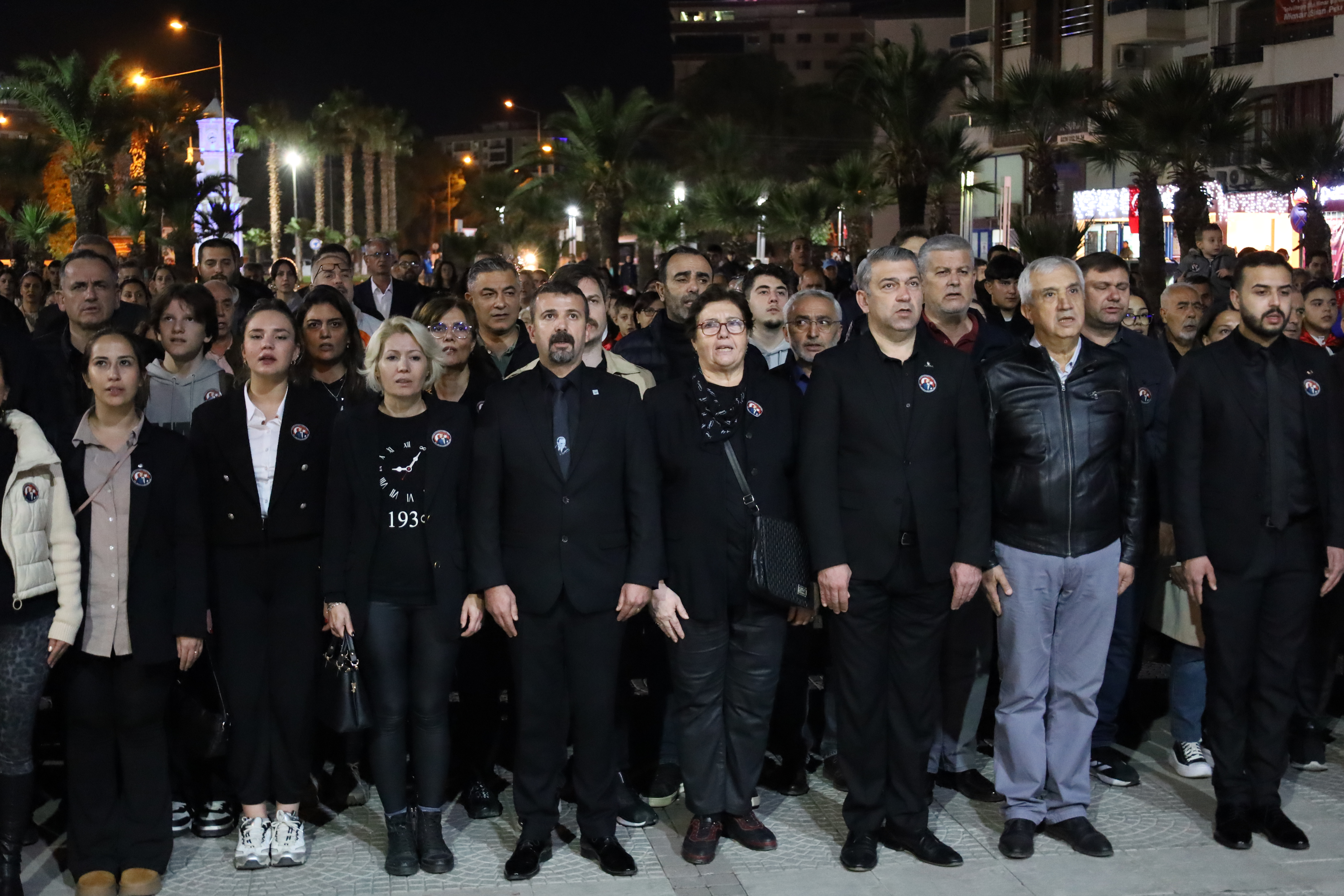 Turgutlu’da “Ata’ya Saygı Yürüyüşü” Düzenlendi