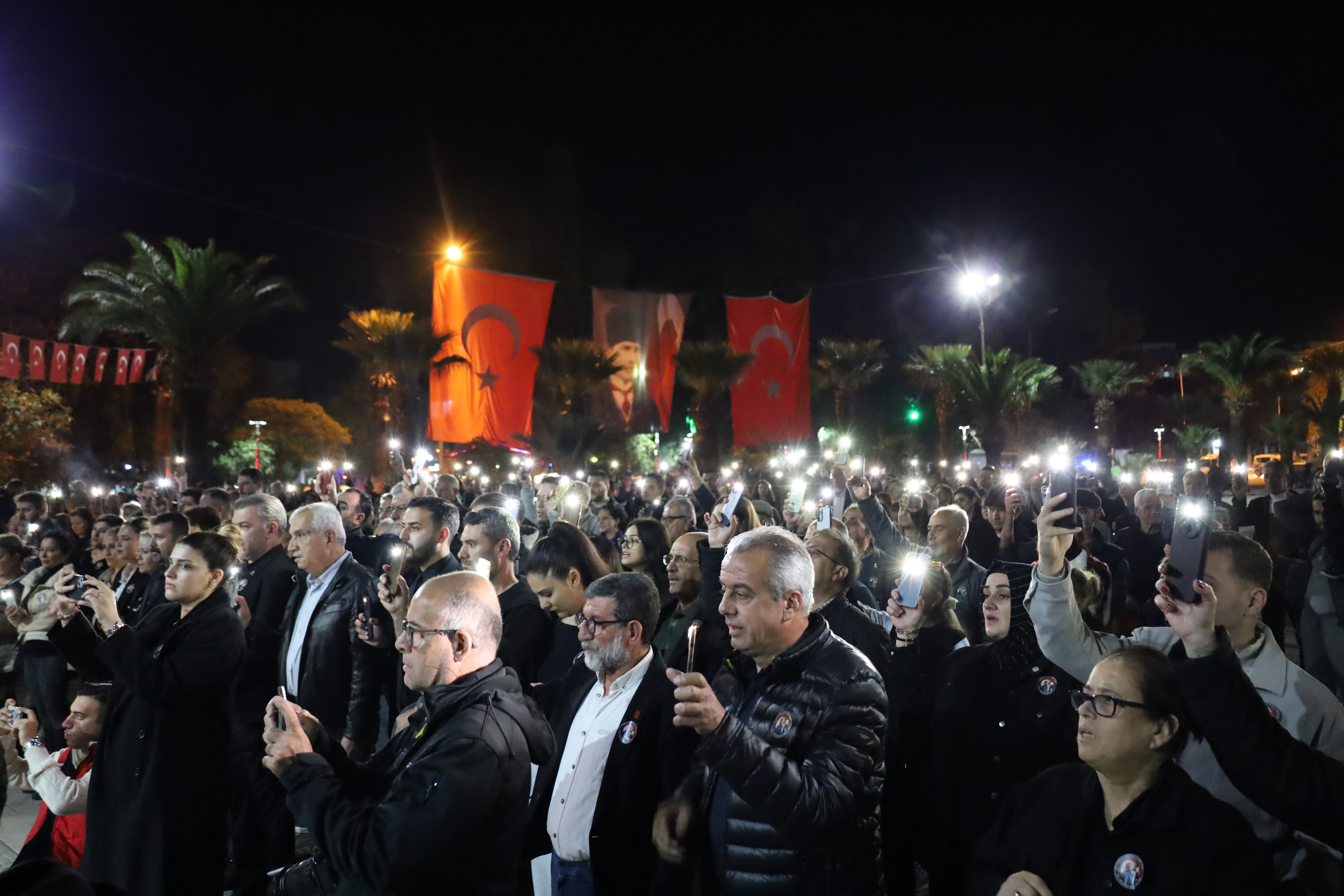 Turgutlu’da “Ata’ya Saygı Yürüyüşü” Düzenlendi