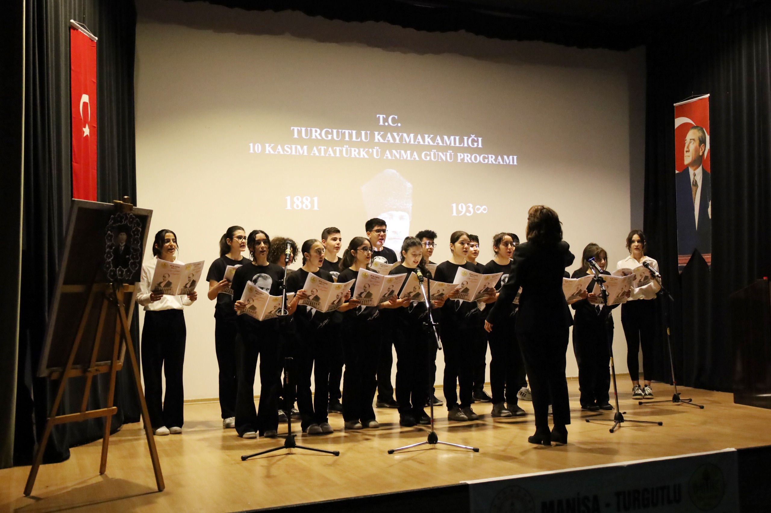 Turgutlu Halil Kale Fen Lisesi'nden 10 Kasım Programı