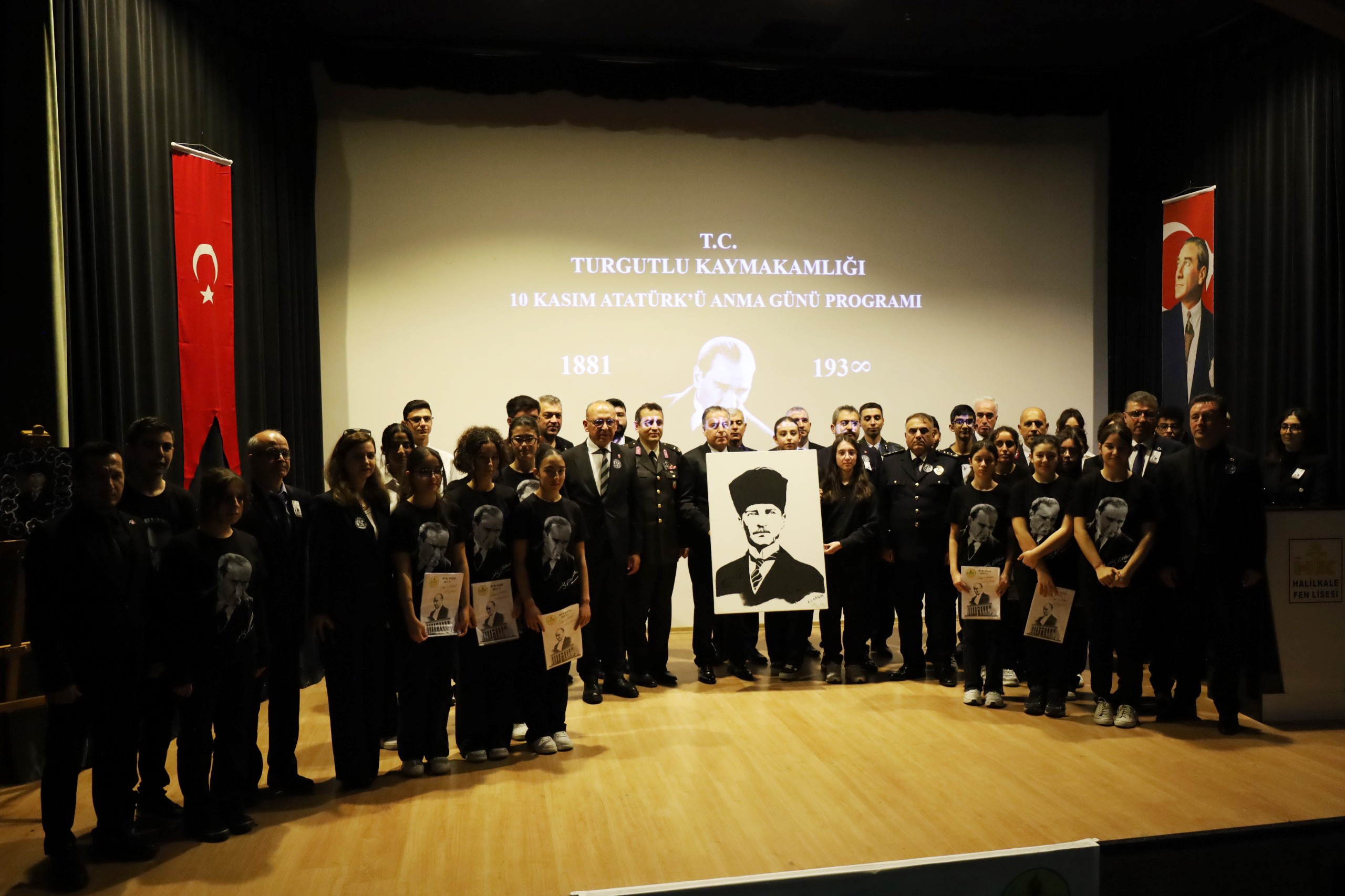 Turgutlu Halil Kale Fen Lisesi'nden 10 Kasım Programı