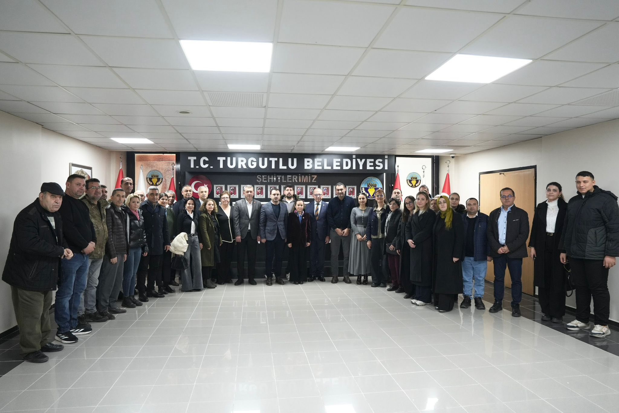 Özalper ve Başevirgen'den Turgutlu Belediyesi ziyareti