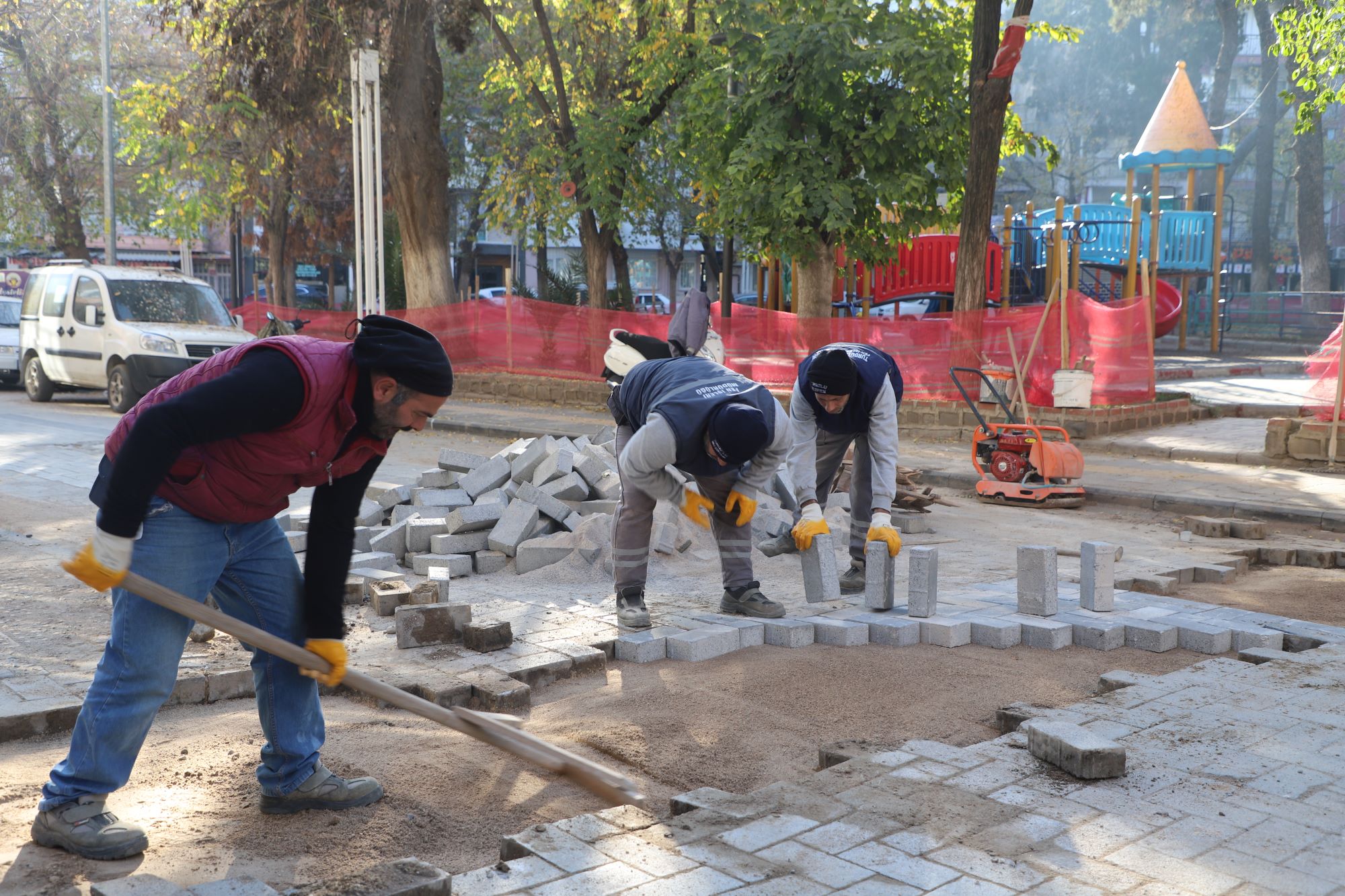 Turgutlu’da Sokaklar Baştan Aşağı Yenileniyor