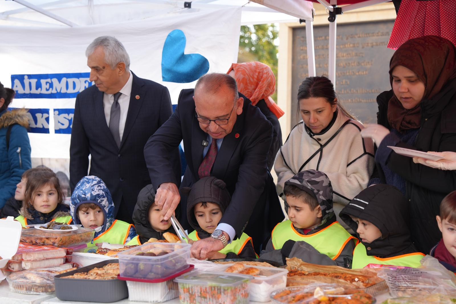 Turgutlu ÇKSM'nin Kermes Geliri SMA’lı Feyyaz Alperen’e Bağışlandı