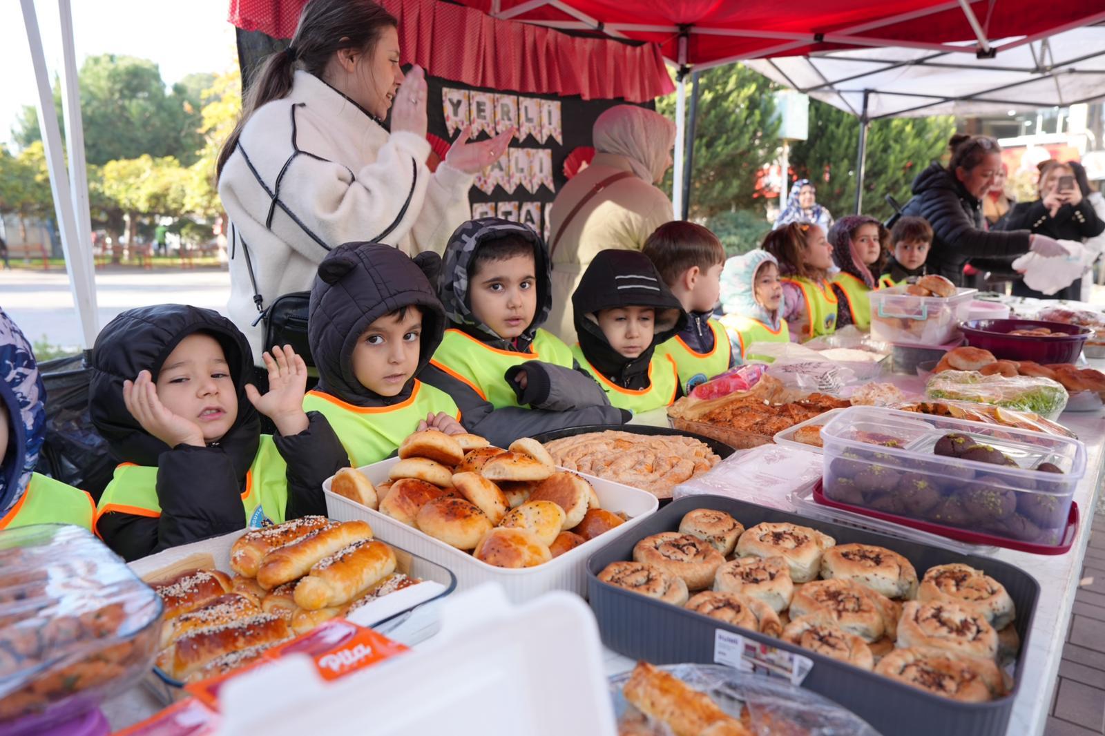 Turgutlu ÇKSM'nin Kermes Geliri SMA’lı Feyyaz Alperen’e Bağışlandı