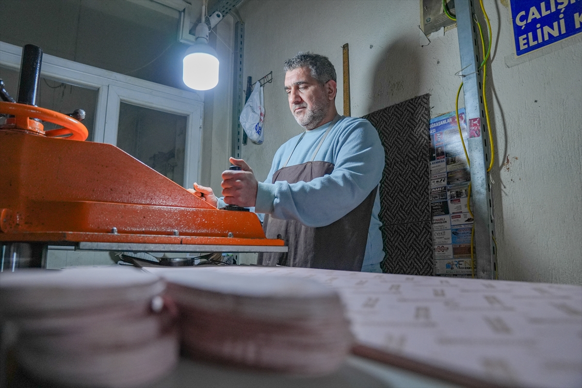Dede mirası ayakkabıcılığı e-ticarete taşıyarak ayakta tuttu