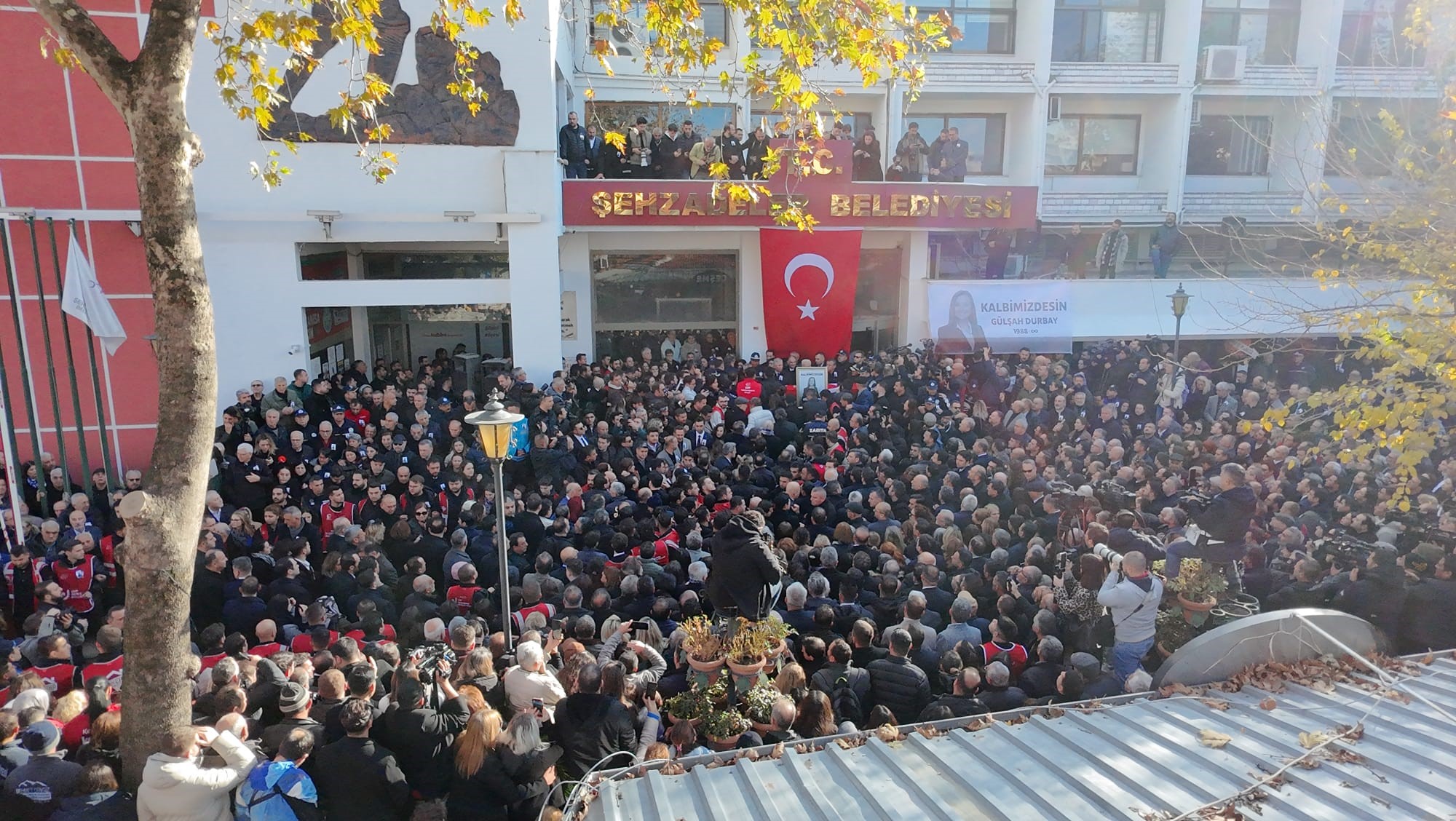 Başkan Durbay son yolculuğuna uğurlanıyor