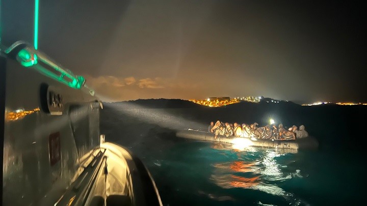 Motor Arızası Facianın Eşiğine Getirdi: 68 Düzensiz Göçmen Kurtarıldı