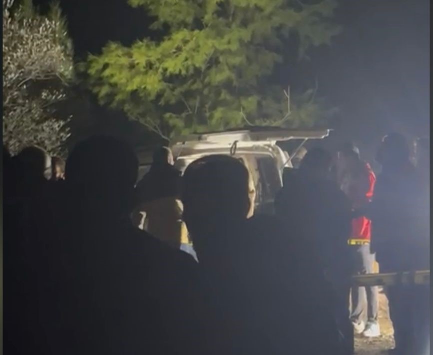 Mezarlıkta korkunç olay! 2 genç otomobil içinde ölü bulundu