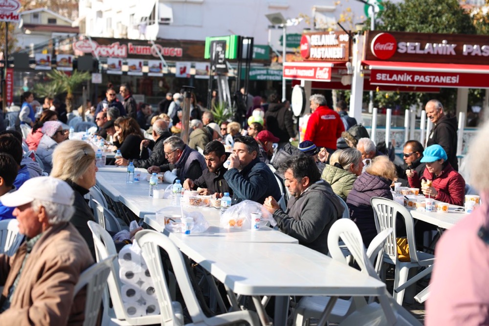 Çeşme Belediyesi’nden Gülşah Durbay Anısına Hayır Yemeği