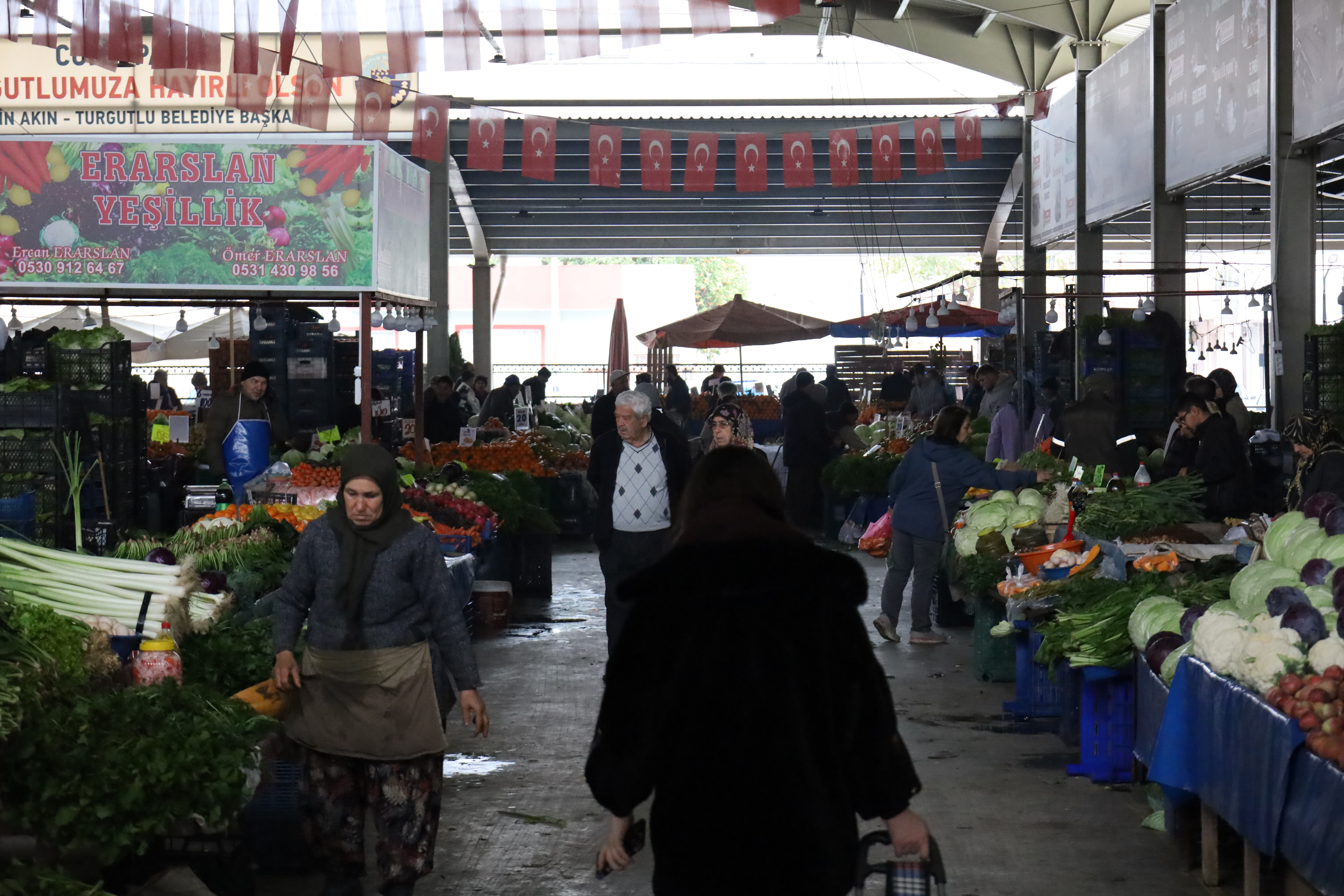 Turgutlu’da Cuma Pazarı’ndaki Güncel Fiyatlar