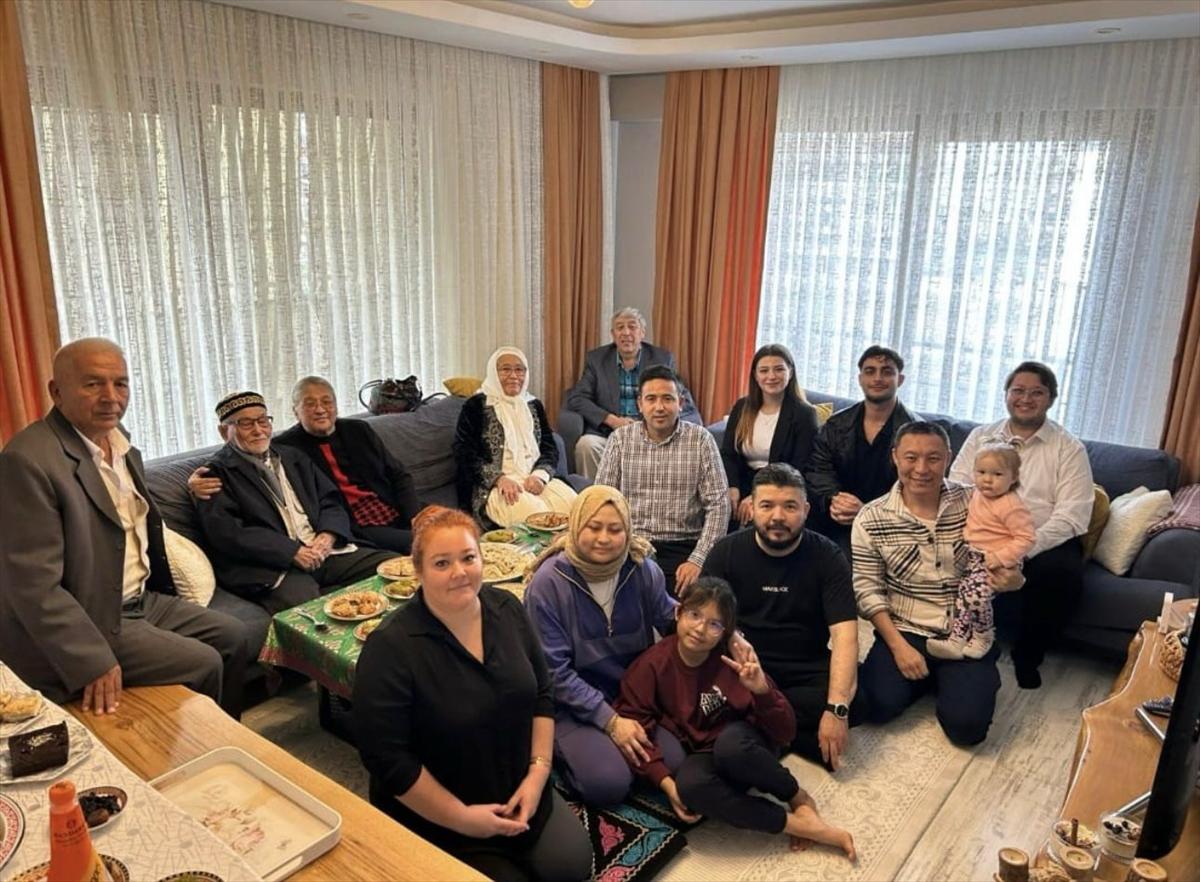 Kazak Türklerinin 70 Yıllık Göç Serüveni Manisa’da Gün Yüzüne Çıktı