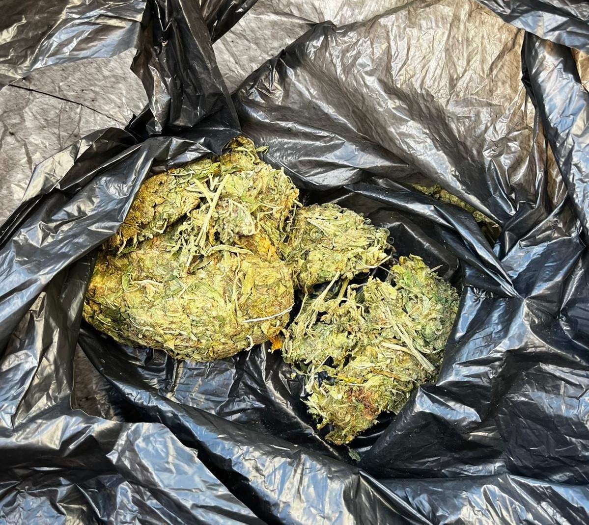 Manisa'da şüpheli araçtan esrar çıktı