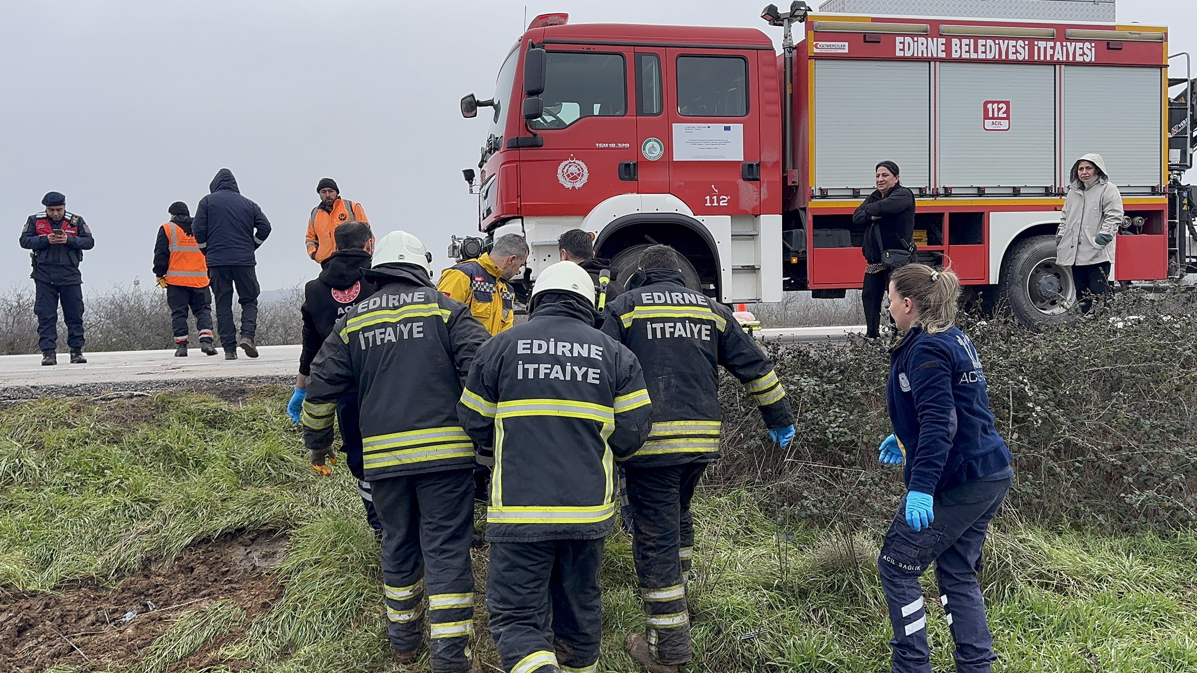 Kontrolden çıkan TIR dehşet saçtı!