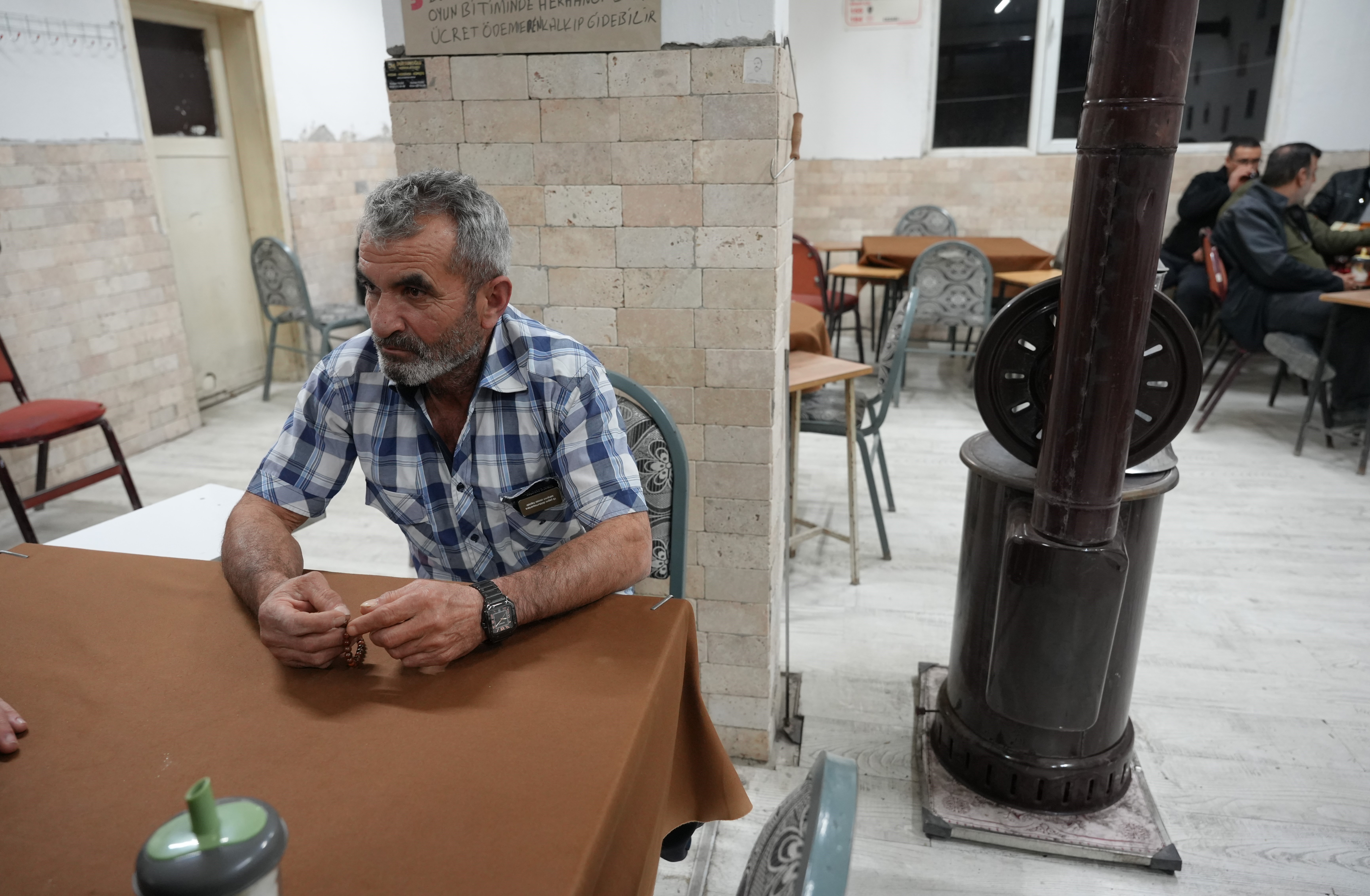 Güzel koksun diye kolonya döktüler: Ortalık savaş alanına döndü!