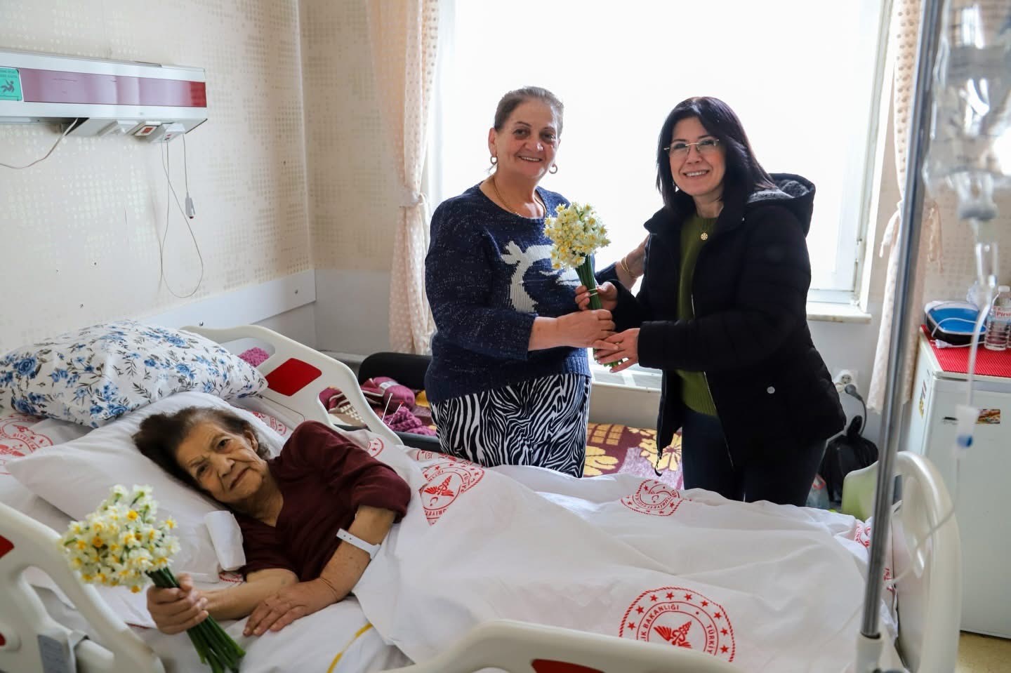 İptal edilen festivalin nergisleri hastalara moral oldu