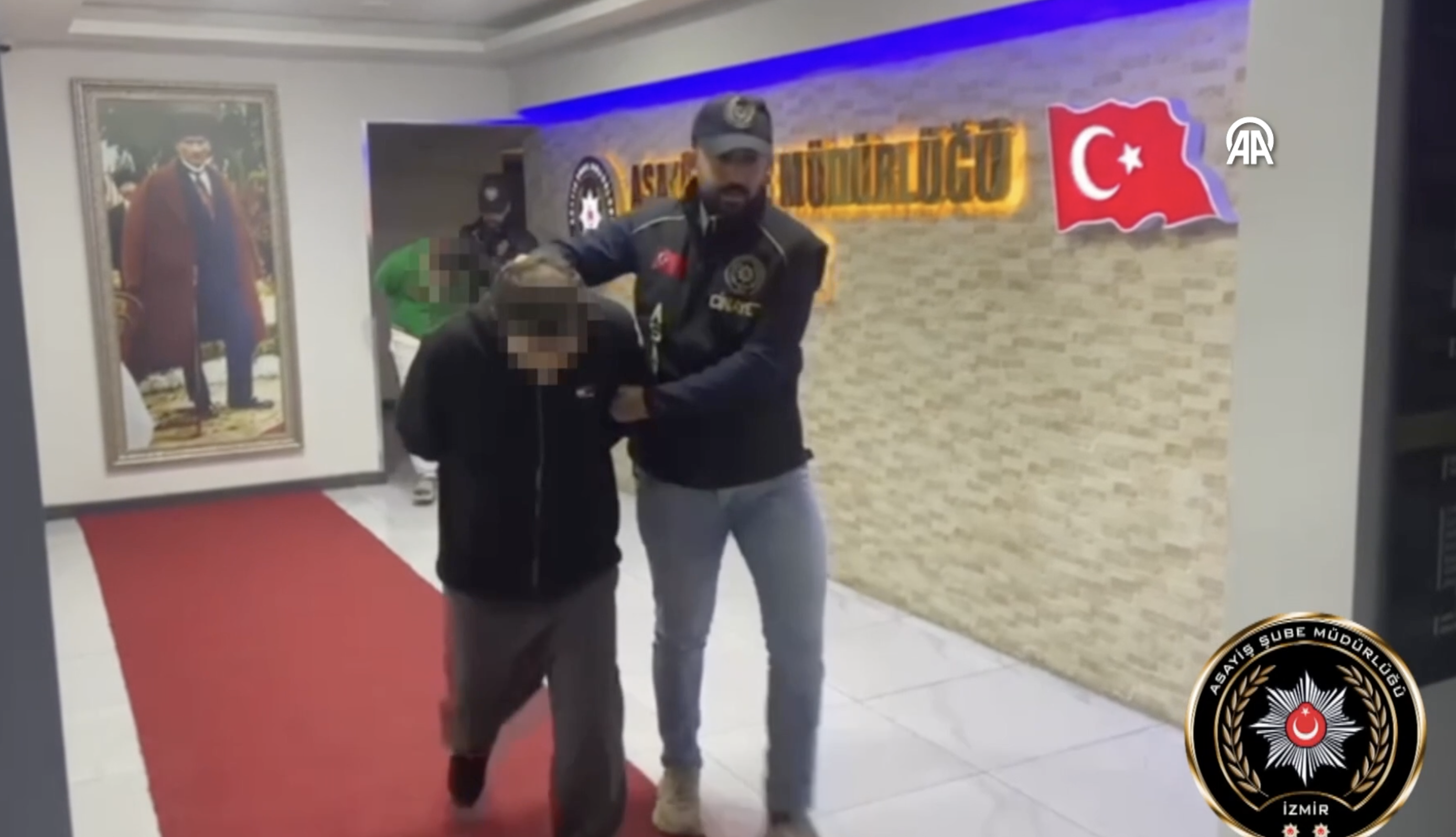 Anne cinayetini otomobile bulaşan kan lekesi aydınlattı